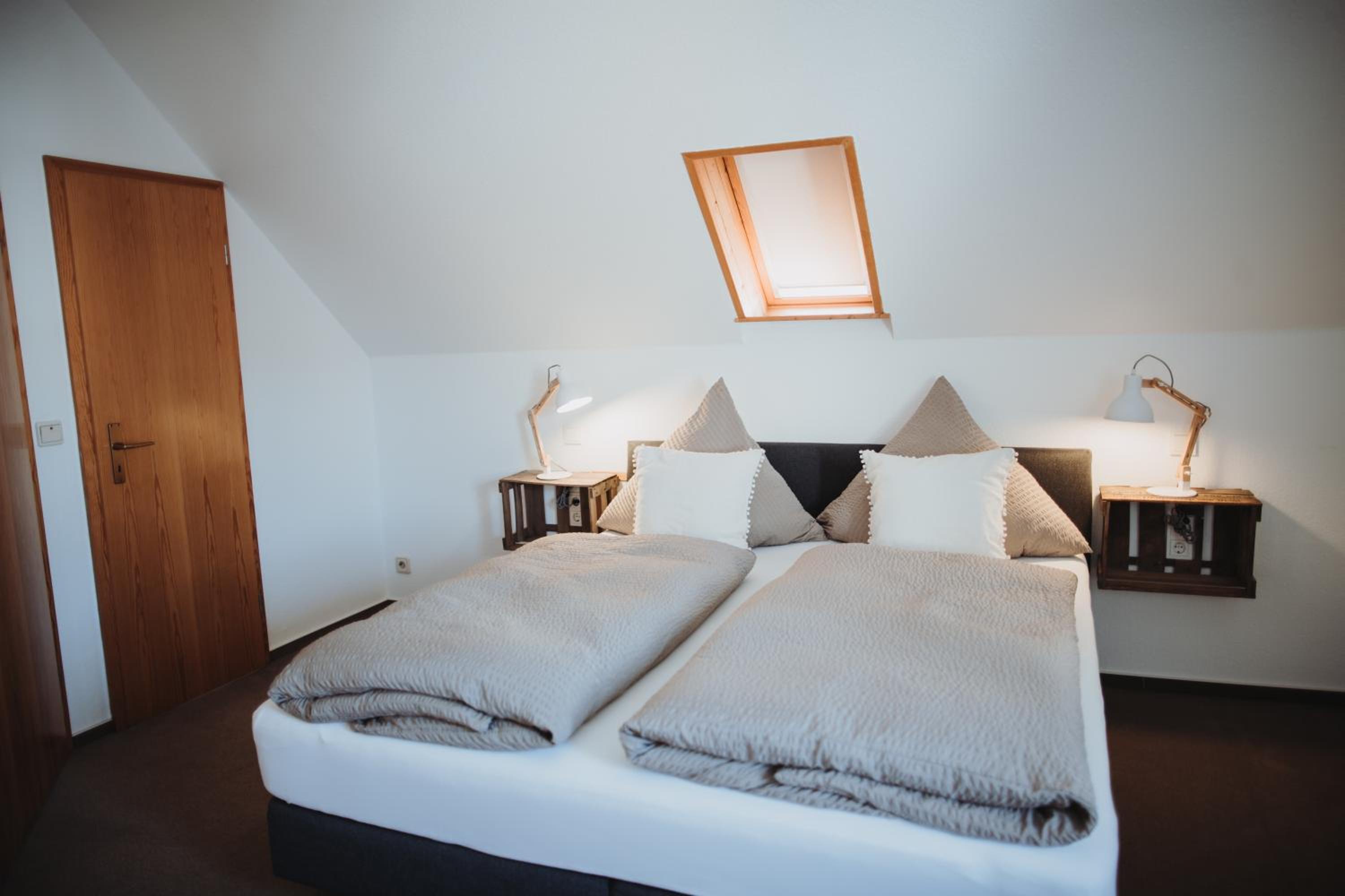 Double Room with Private Bathroom - Photo 1
