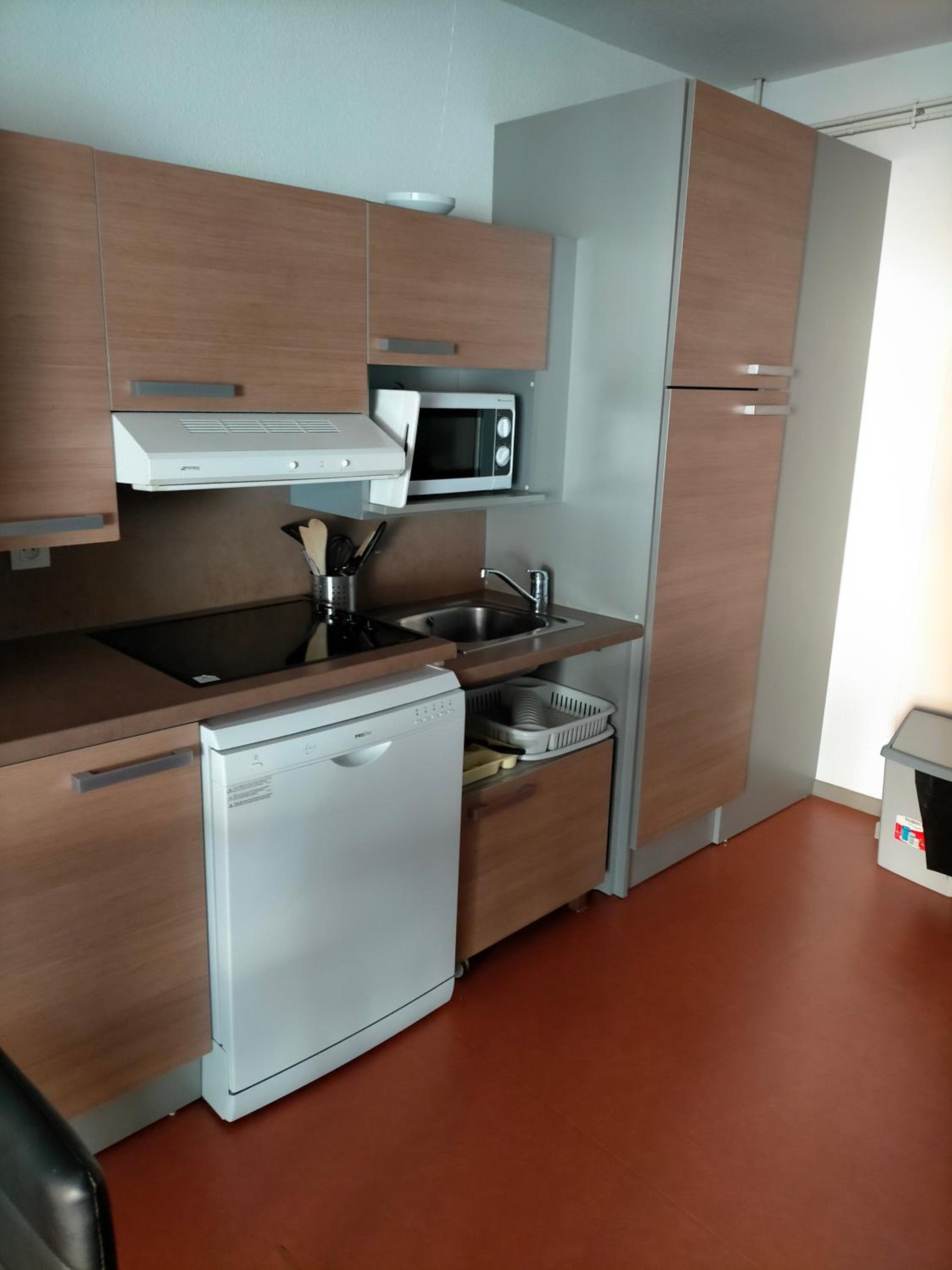One-Bedroom Apartment - Photo 5