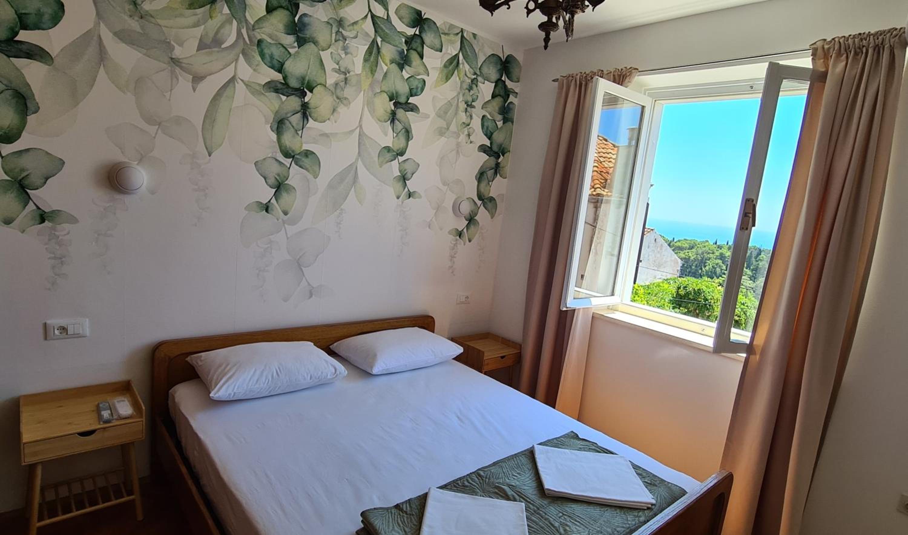 Three Bedroom Apartment with Terrace
