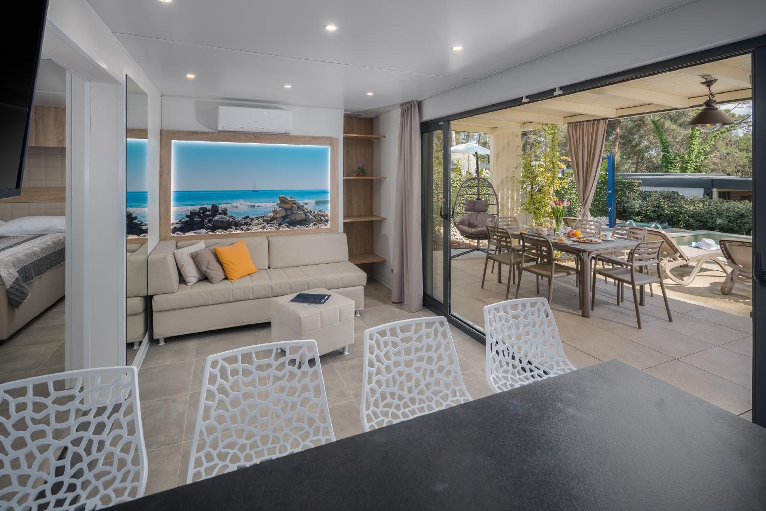 Luxus-Marine-Mobilheim mit privatem Pool und Whirlpool