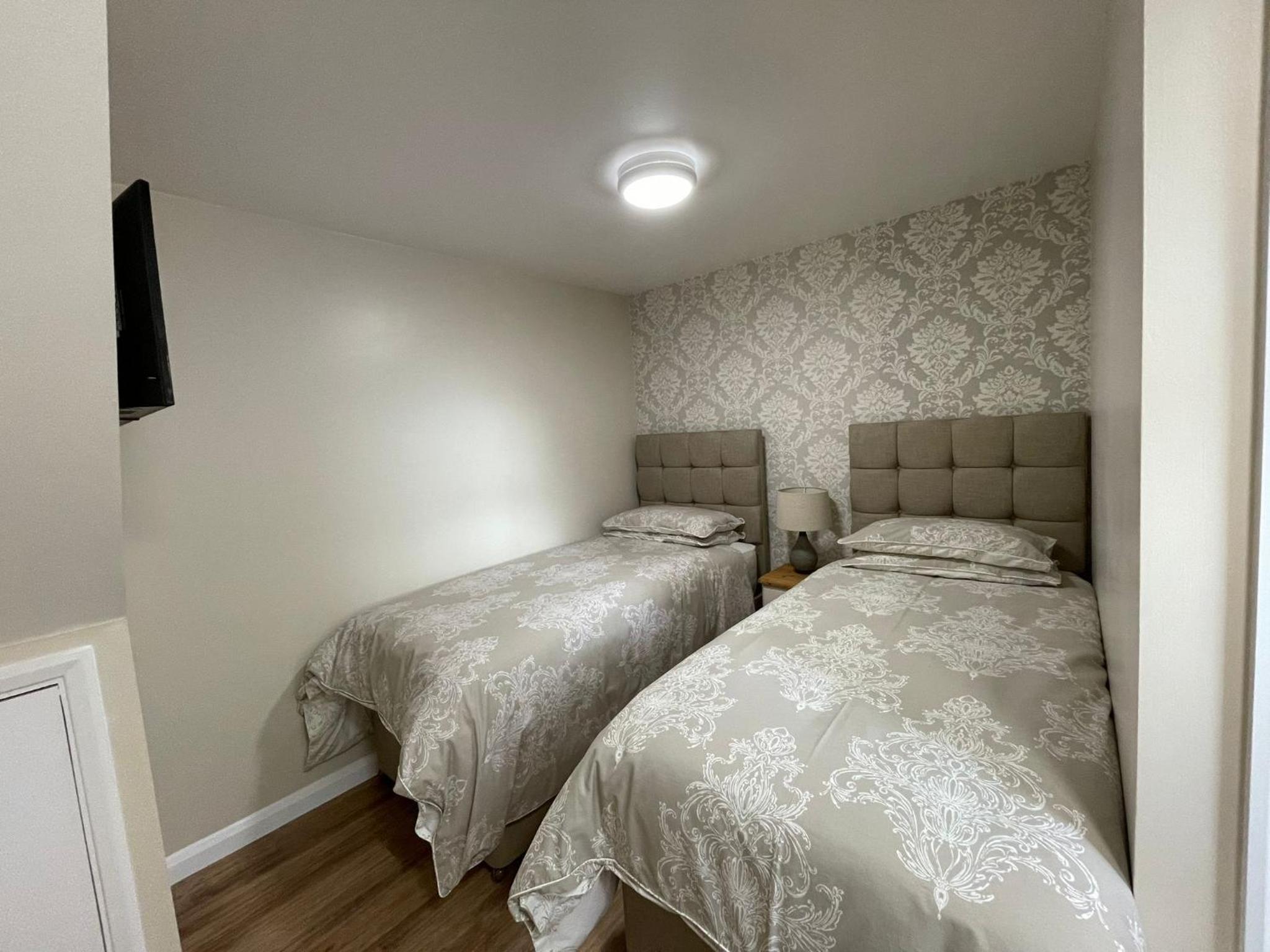 Twin Room with Private Bathroom