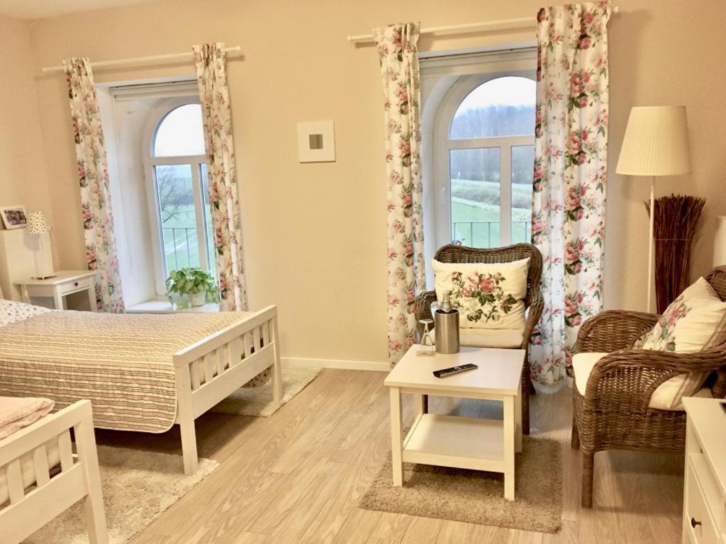Twin Room with Bathroom photo 1