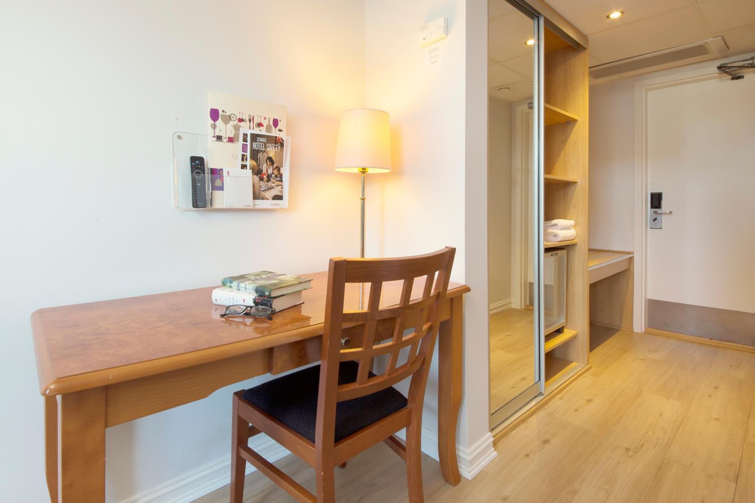 Double Room - Photo 4