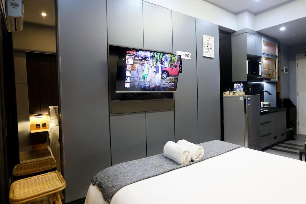 One-Bedroom Apartment - Photo 15