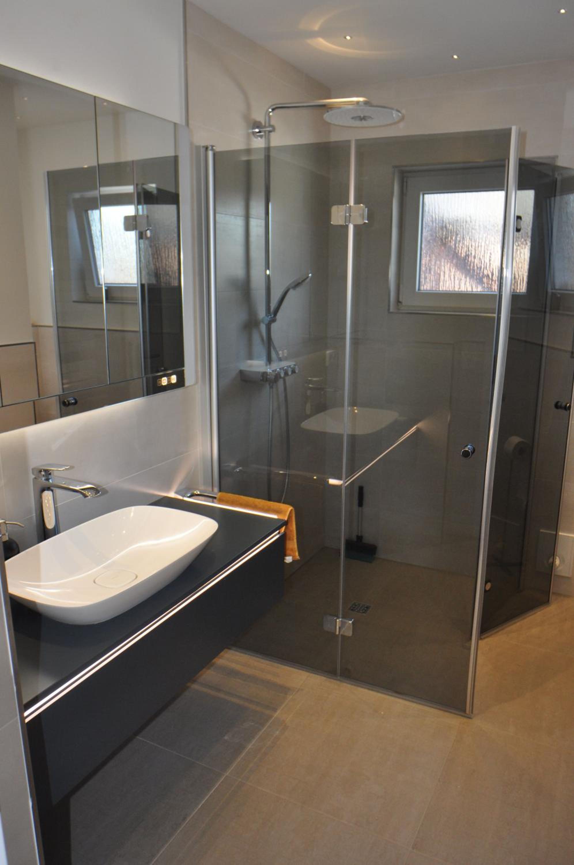Three-Bedroom Apartment with Terrace photo 2