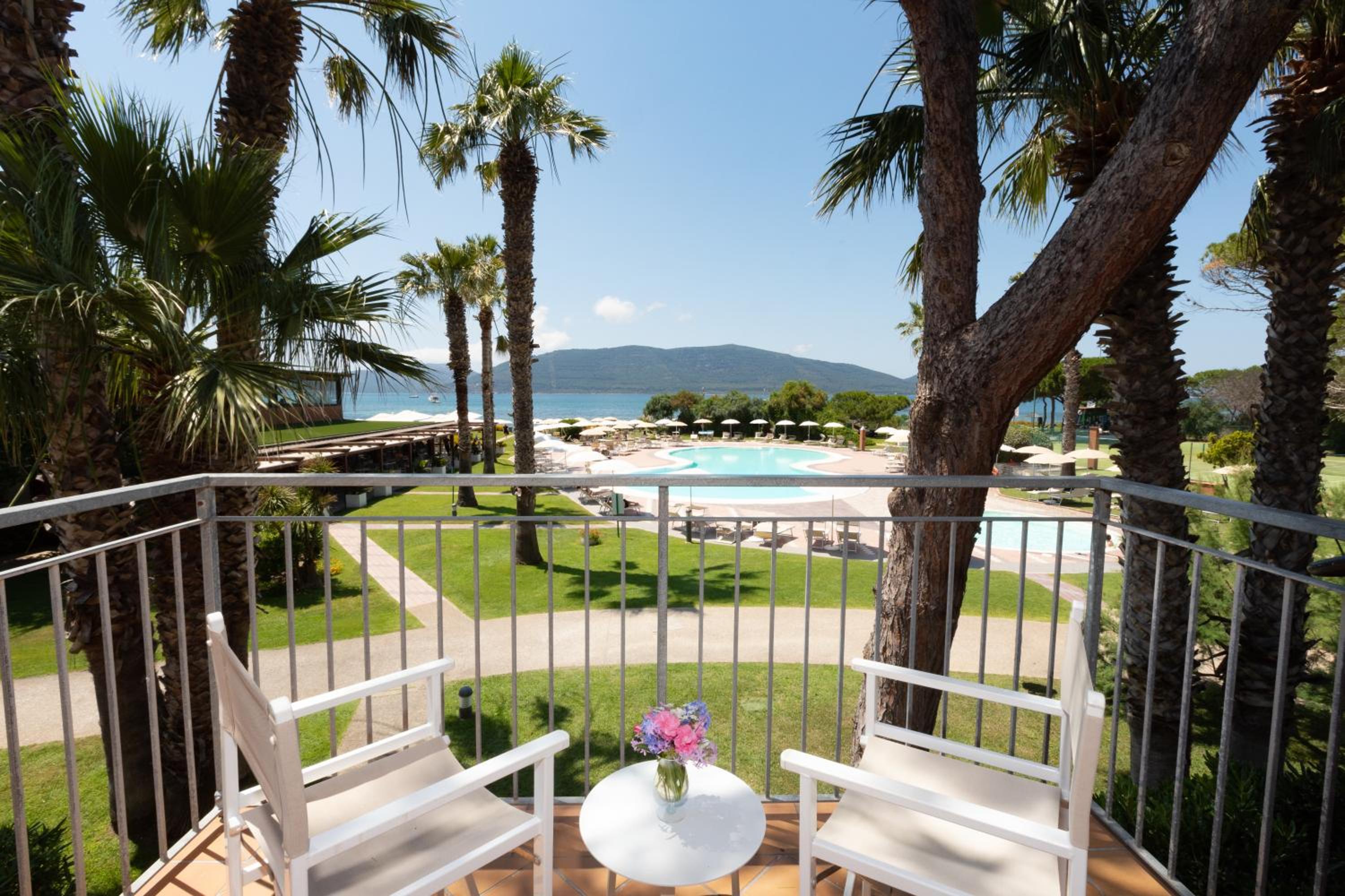 Double Room With Balcony And Sea View photo 3