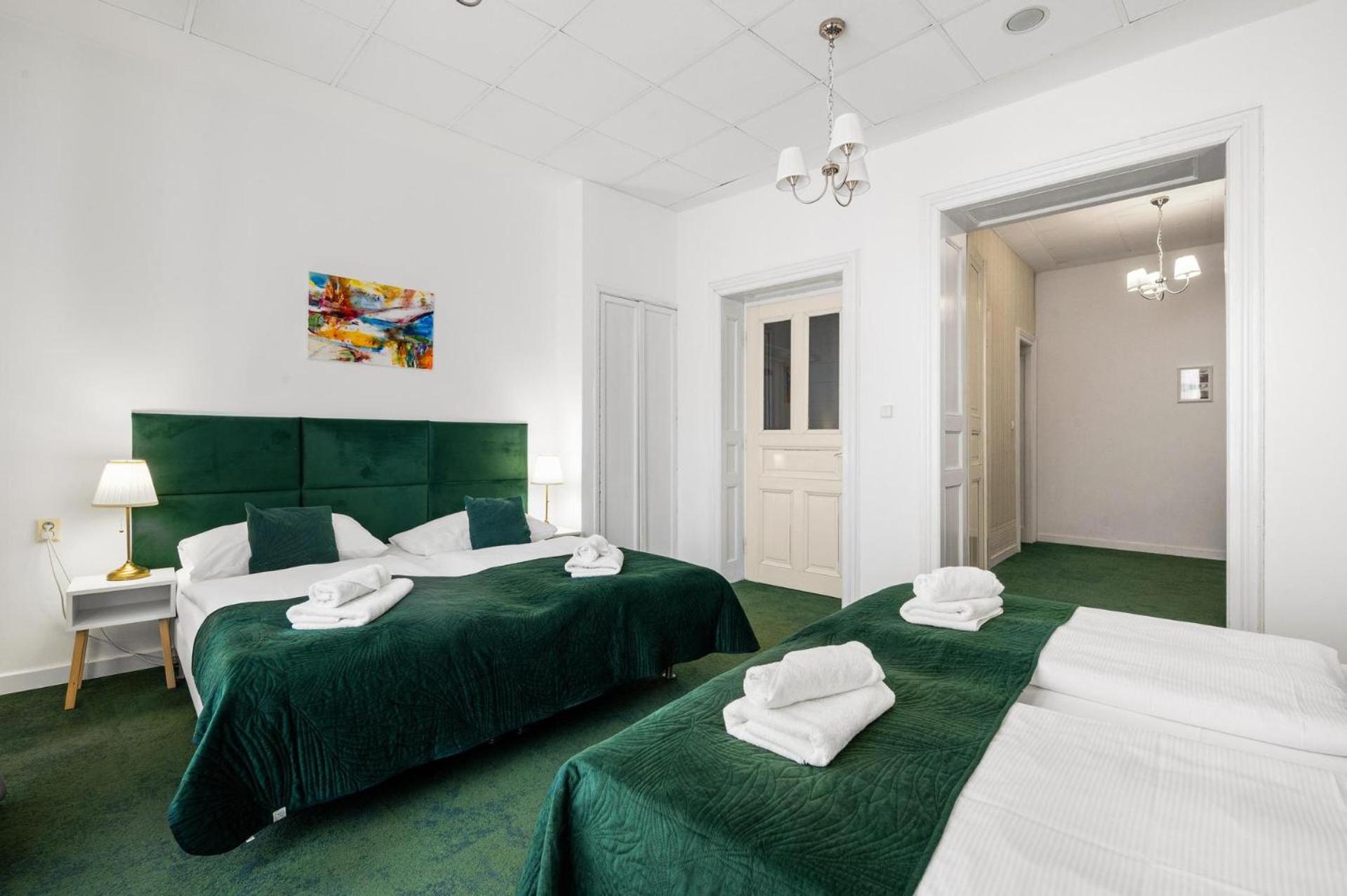 Quadruple Room - Photo 5