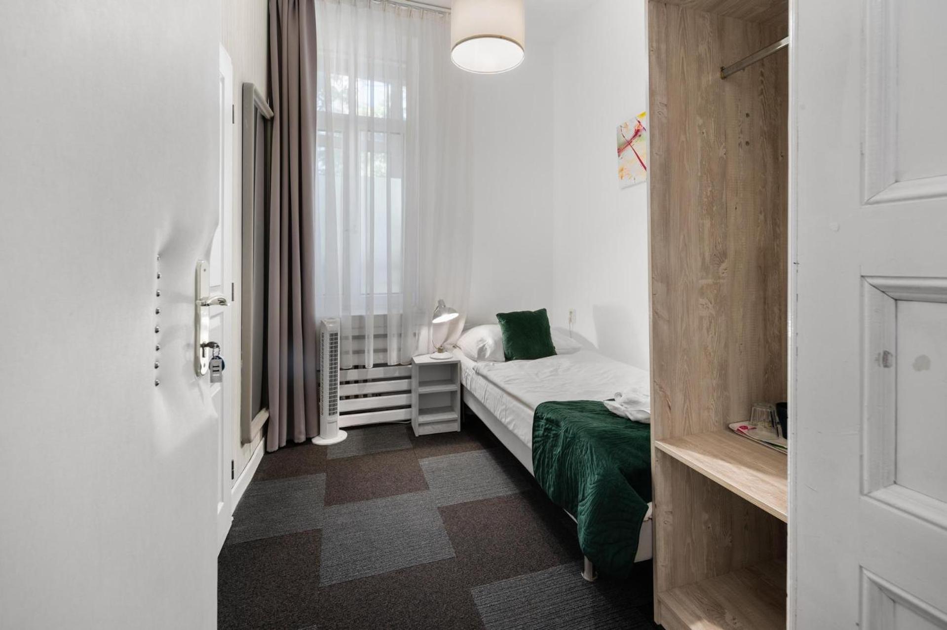 Single Room with Interior View photo 1