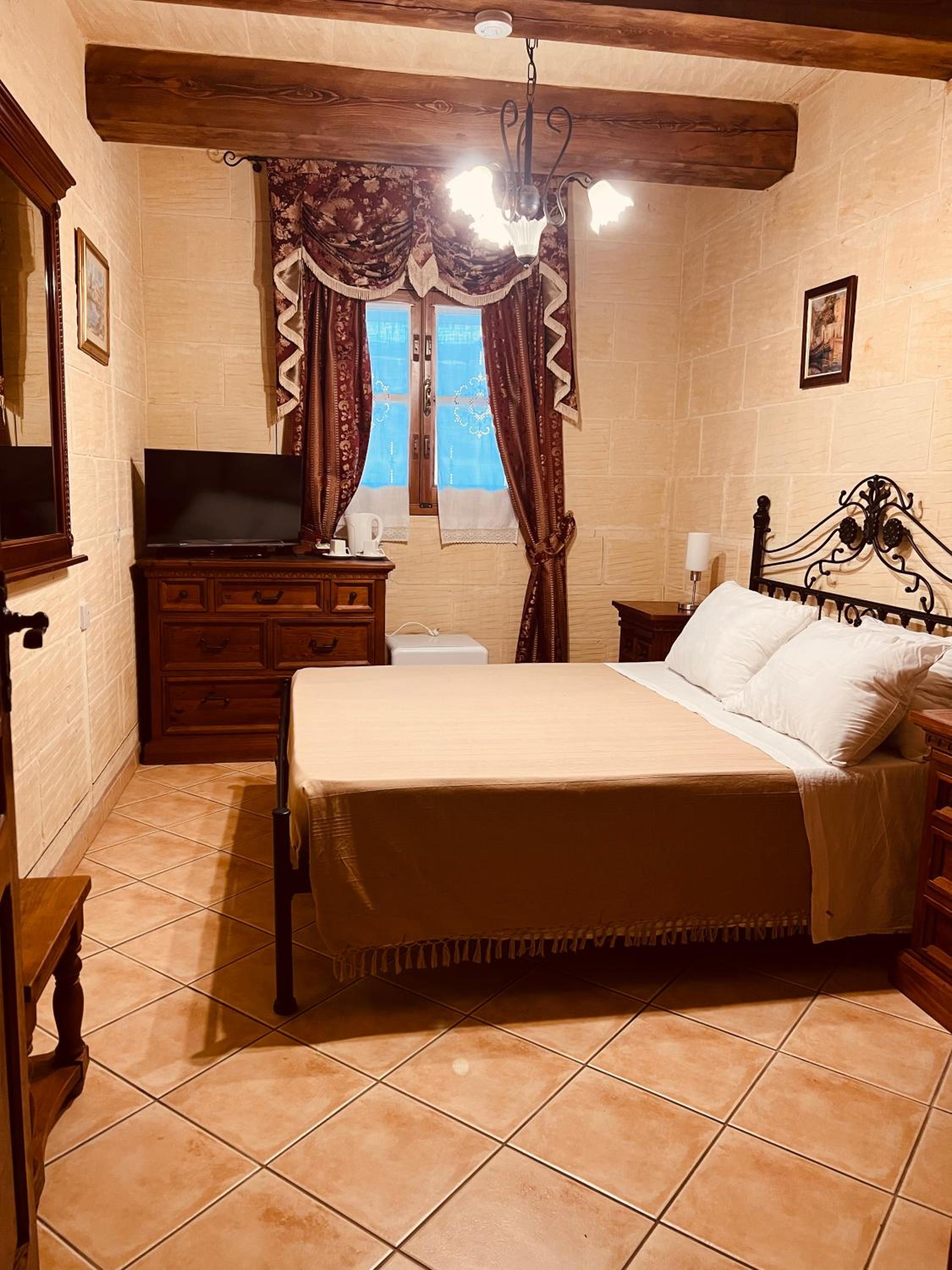 Double Room with Private External Bathroom