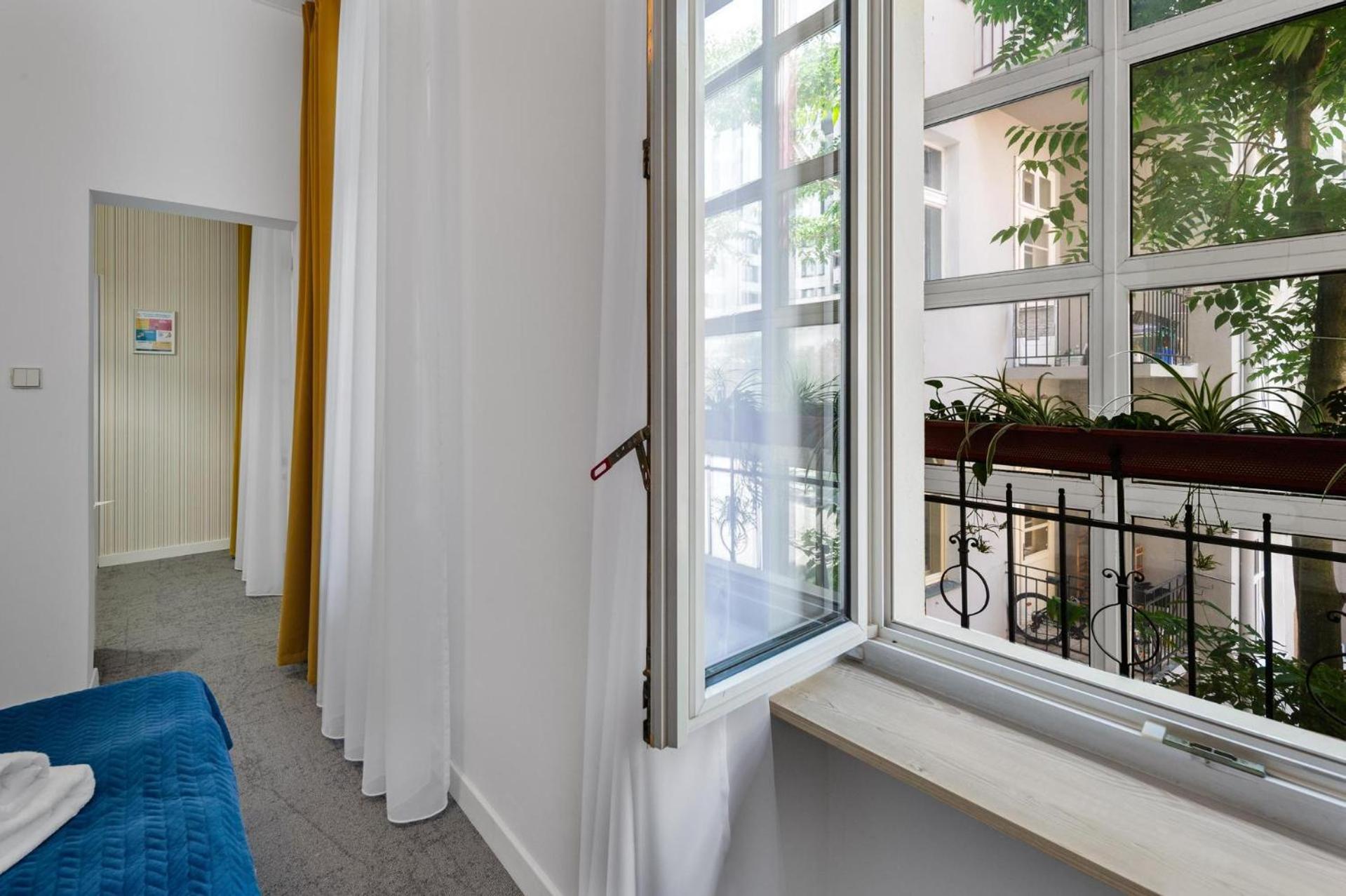 Double Room with Interior View - Photo 2