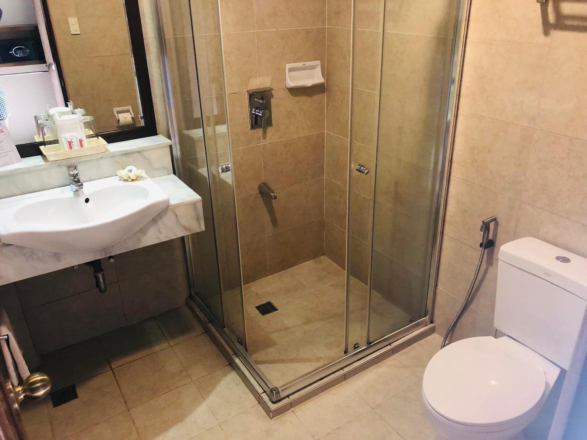 Deluxe Twin Room photo 3