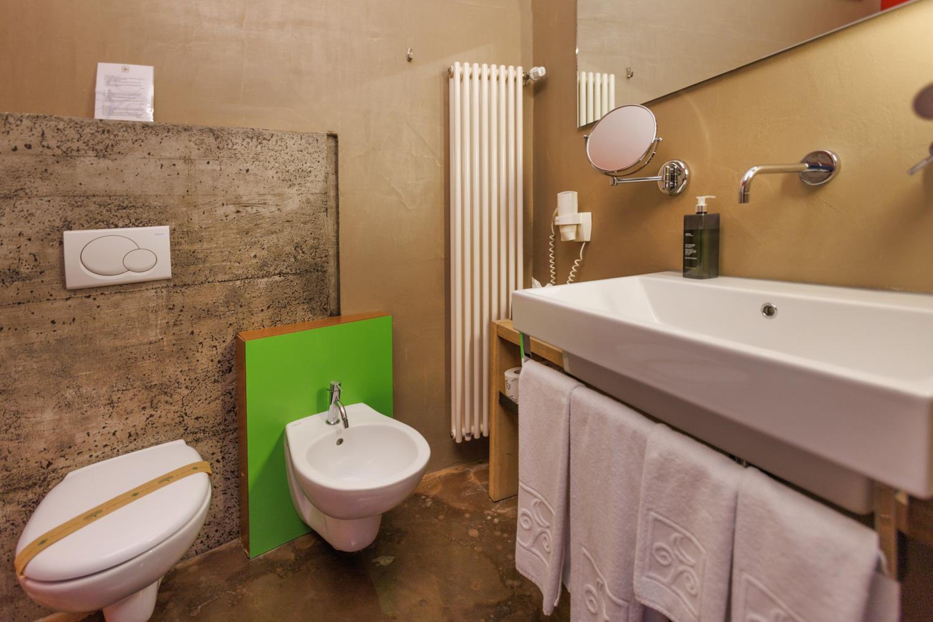 Triple Room Front Lake with Balcony (2 adults  + 1 child)  - Photo 19