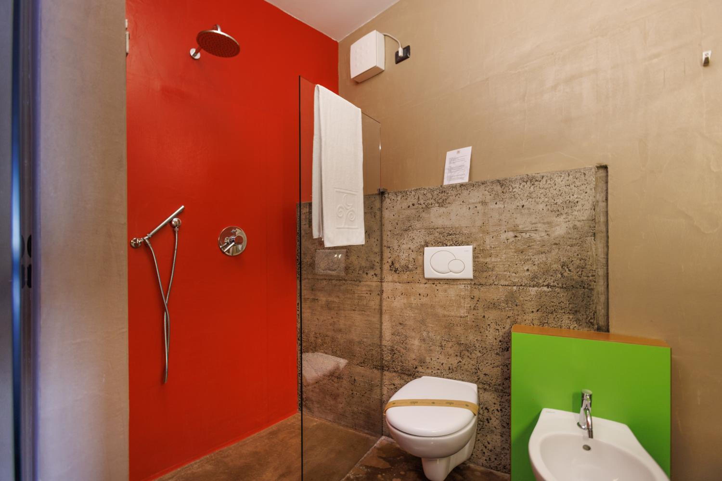 Triple Room Front Lake with Balcony (2 adults  + 1 child)  - Photo 5