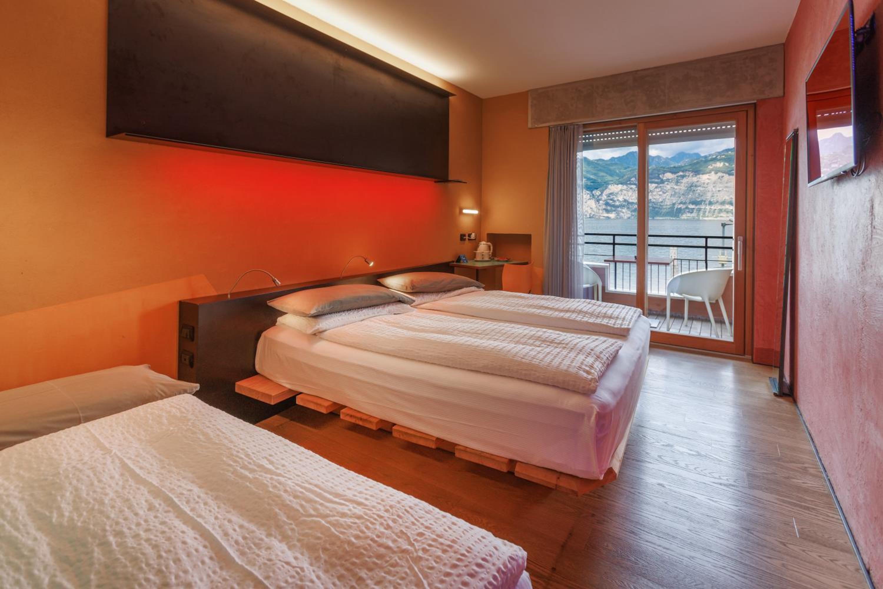 Triple Room Front Lake with Balcony (2 adults  + 1 child)  - Photo 1
