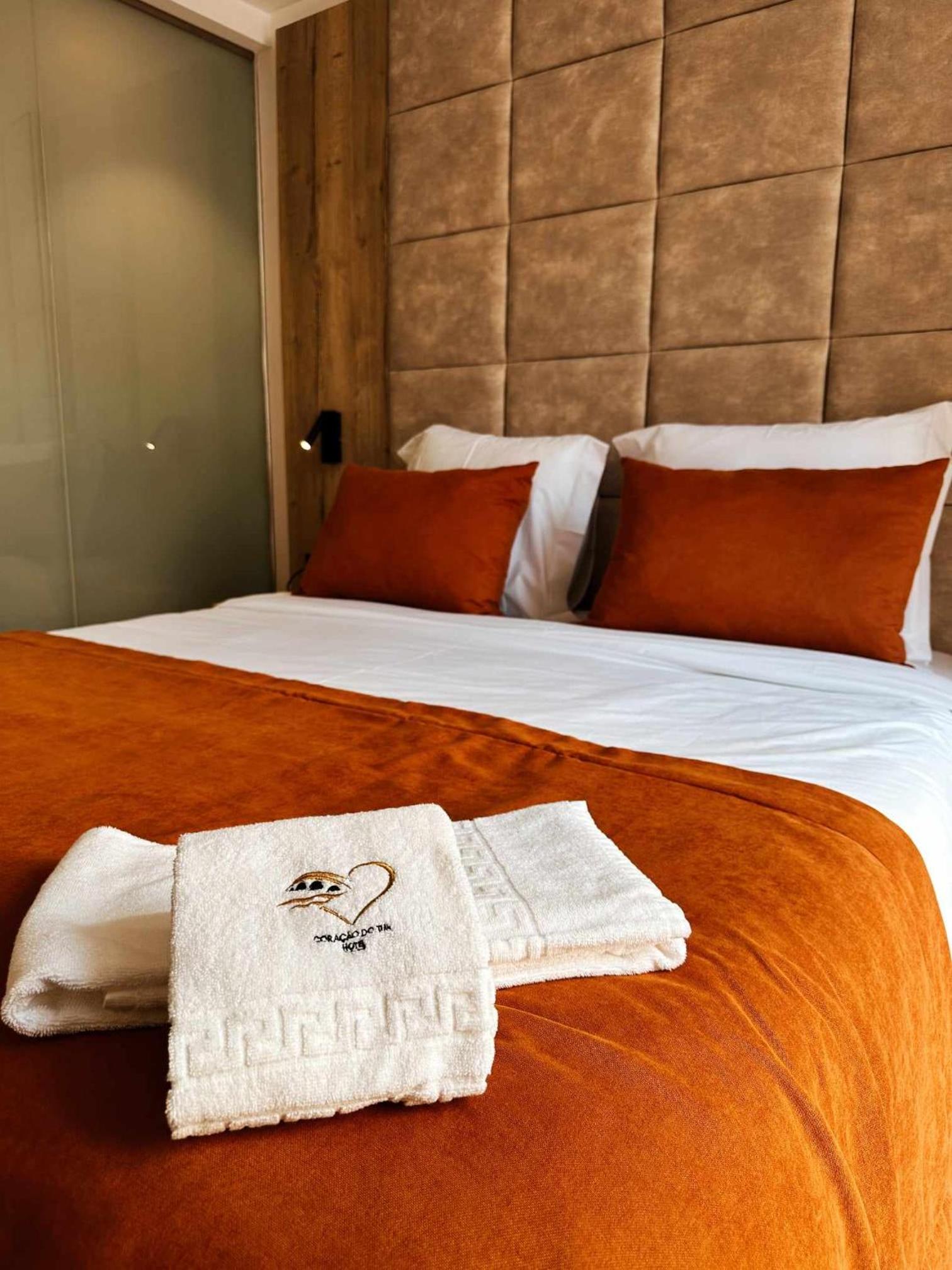 Large Double Room - Photo 1