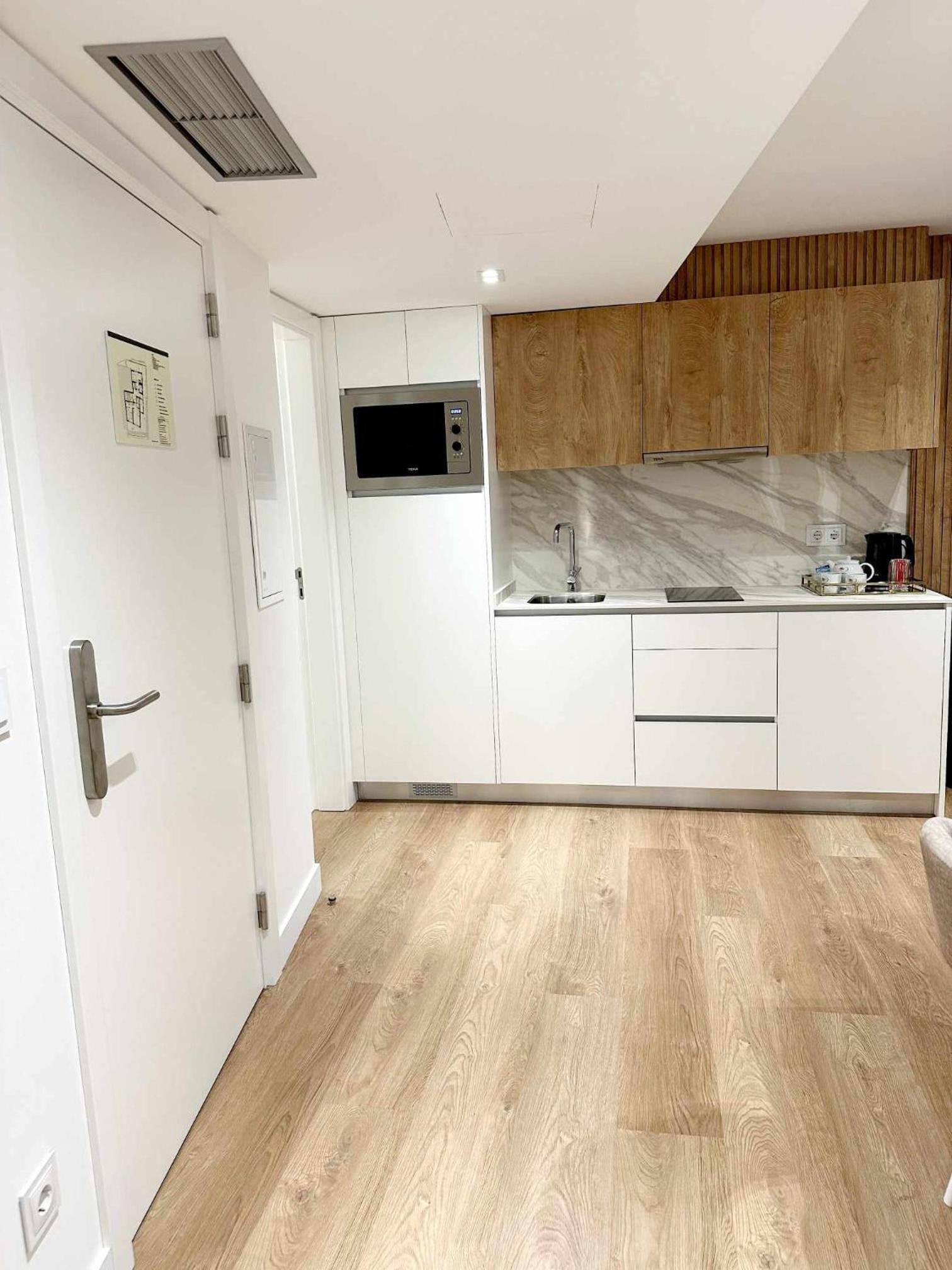 Suite with Terrace - Photo 5