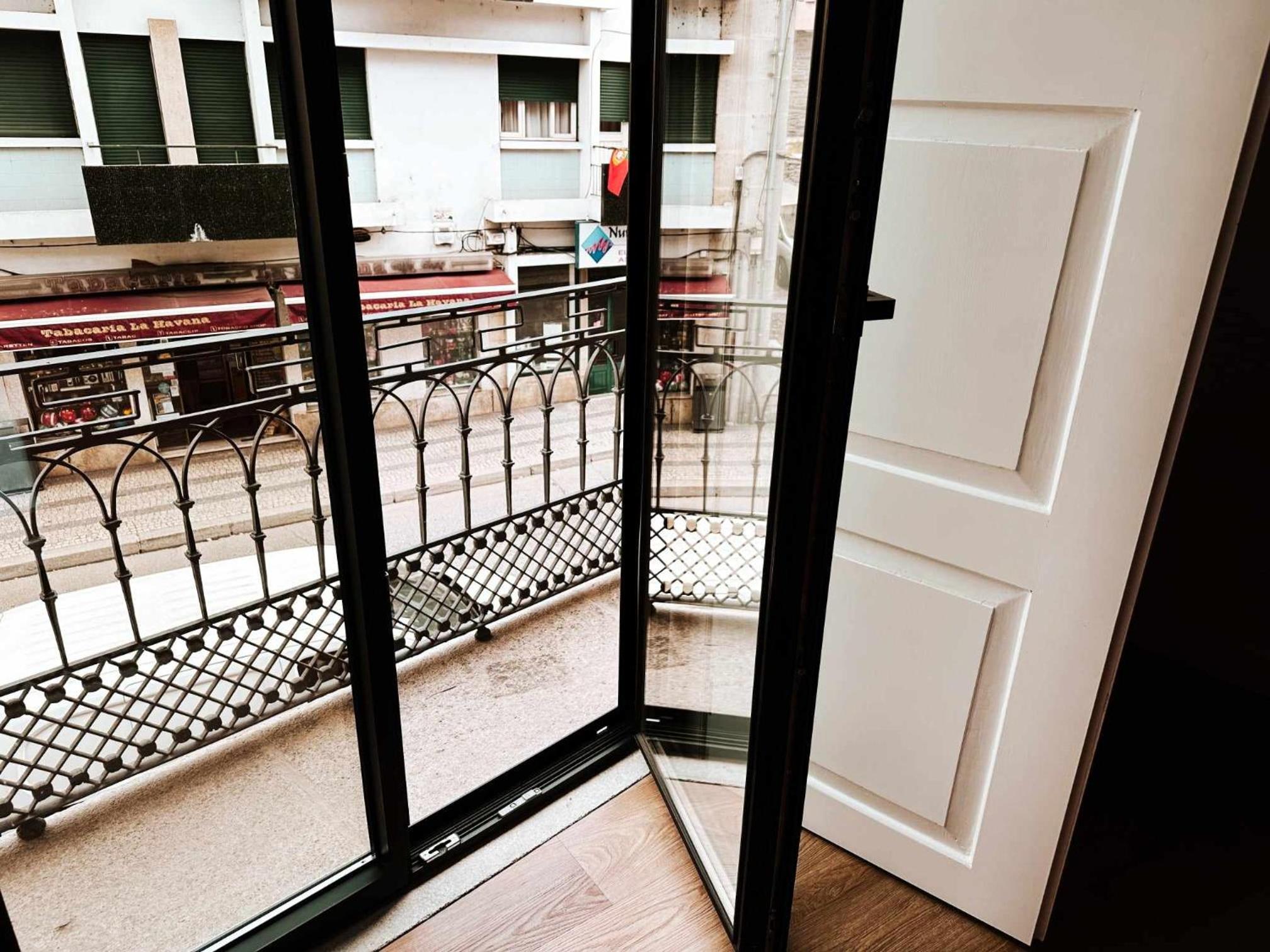 Double Room with Balcony (2 Adults + 1 Child) photo 3