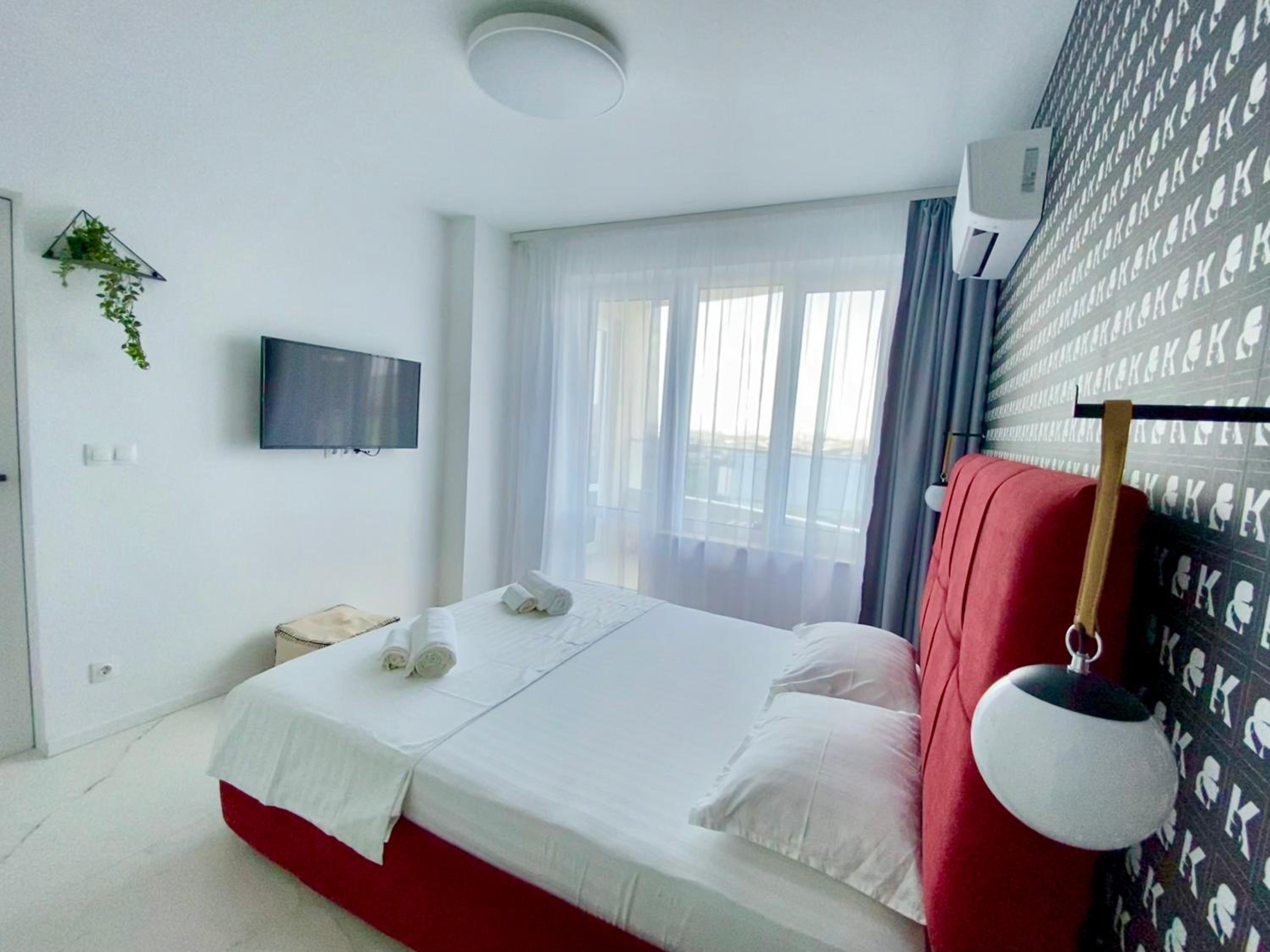 One-Bedroom Apartment photo 2