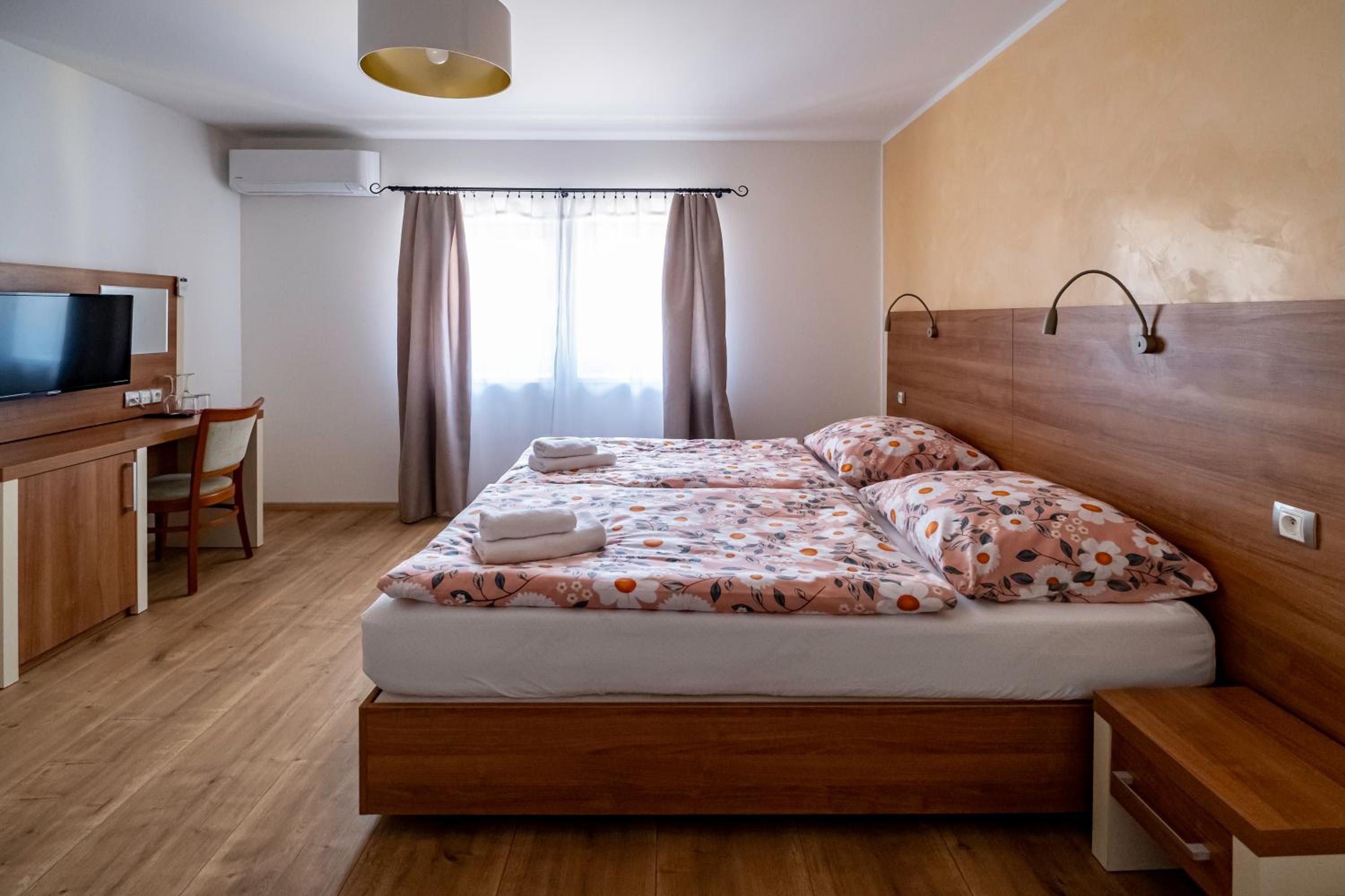 Double Room photo 2