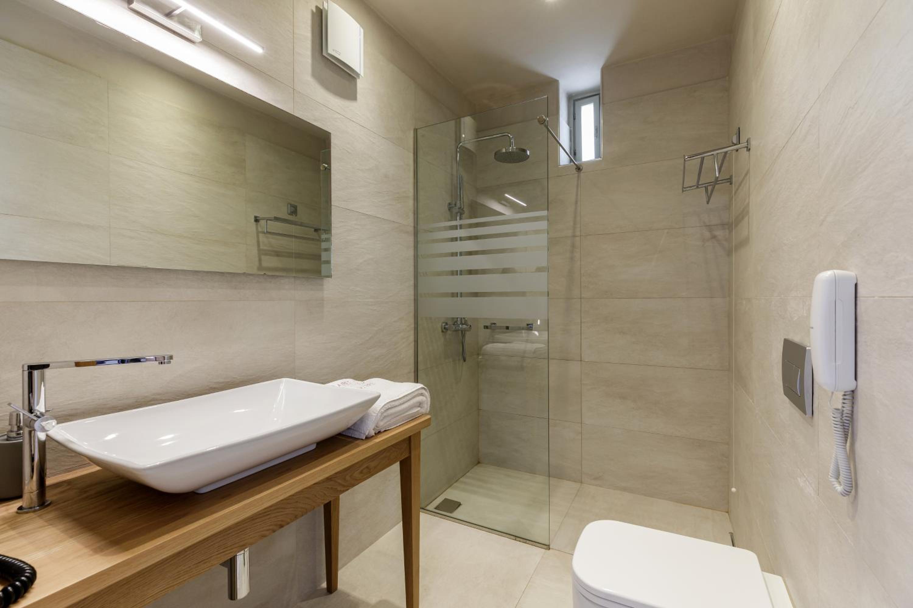 Junior Suite with Sea View - Photo 14