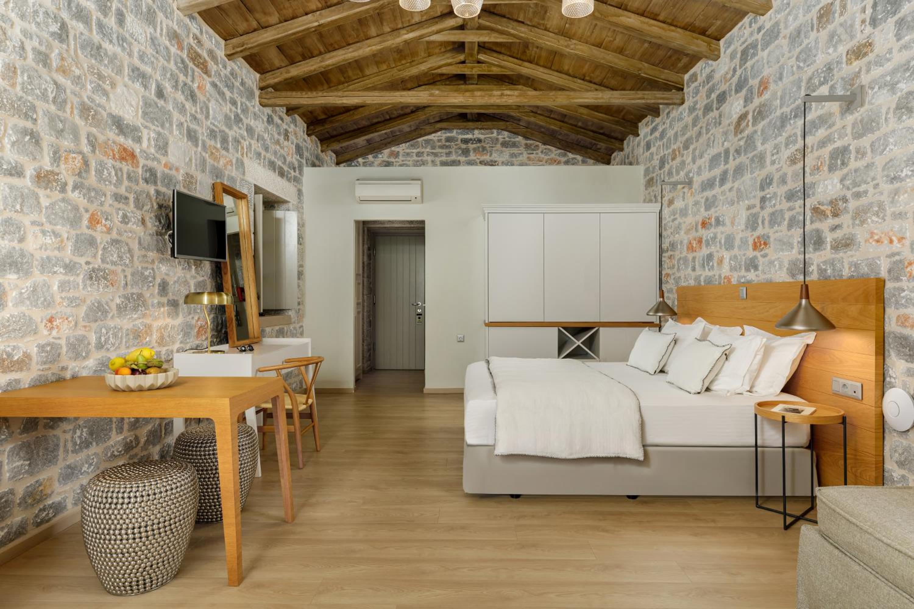 Junior Suite with Sea View - Photo 8