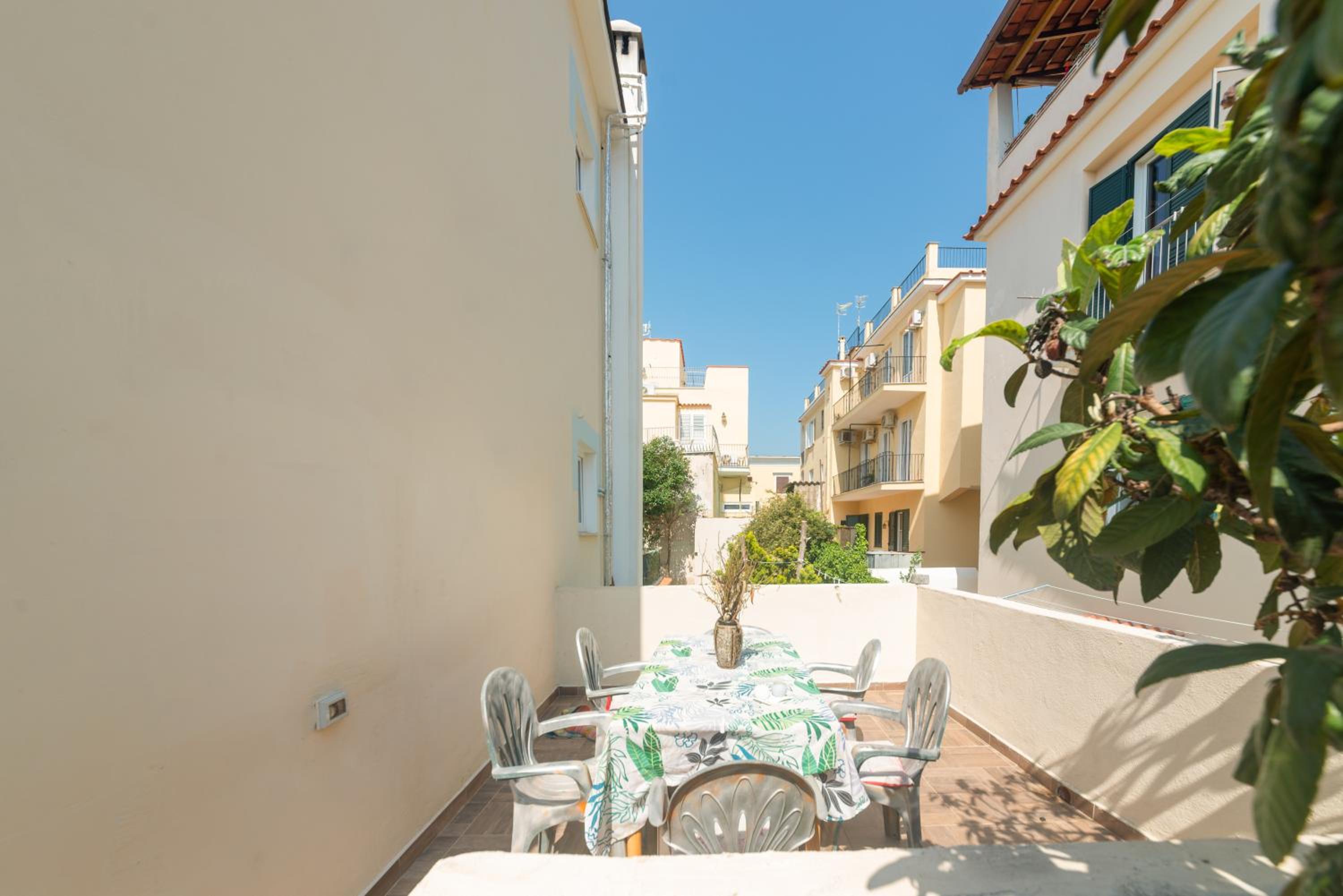 Apartment with View and Balcony - Photo 8