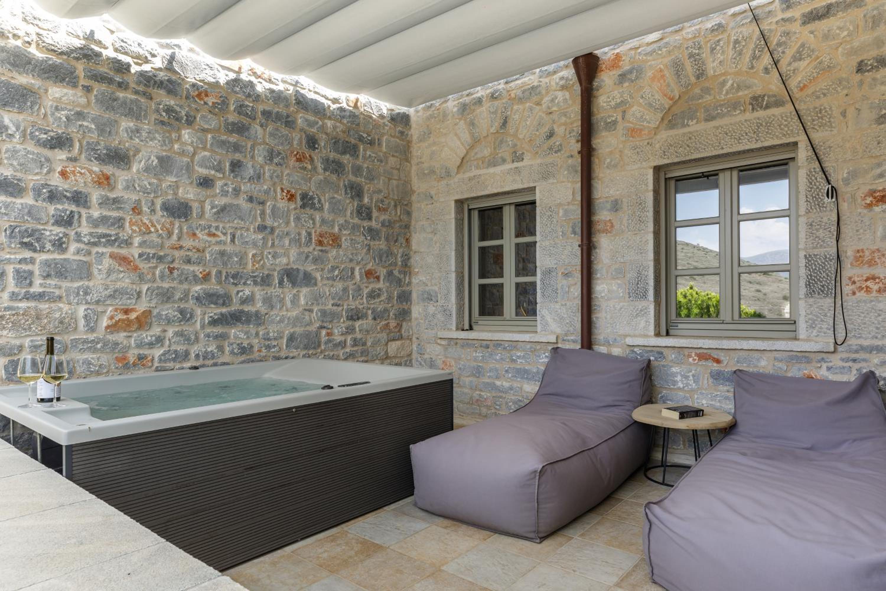 King Suite with Spa Bath - Photo 6