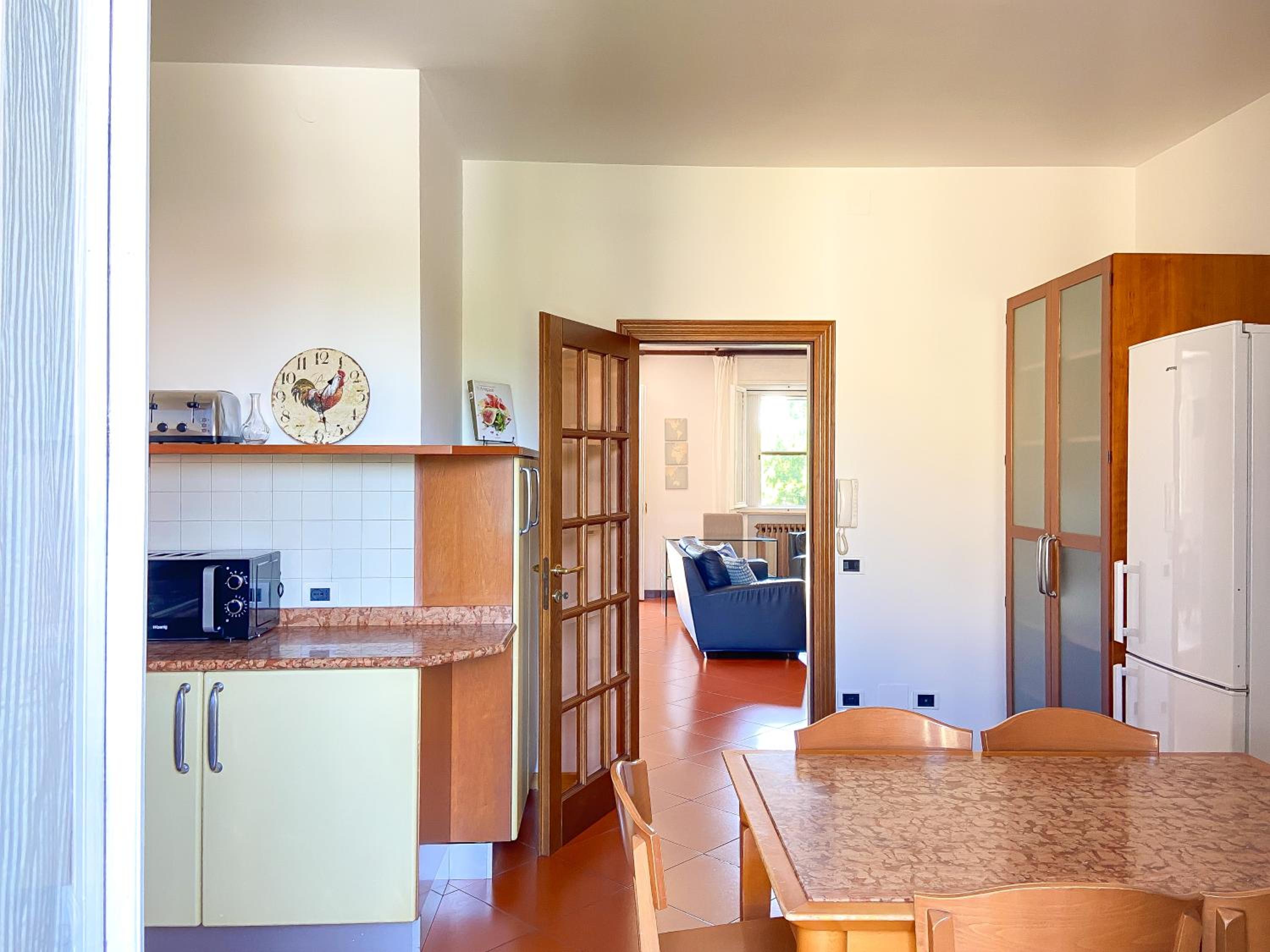 Apartment photo 2