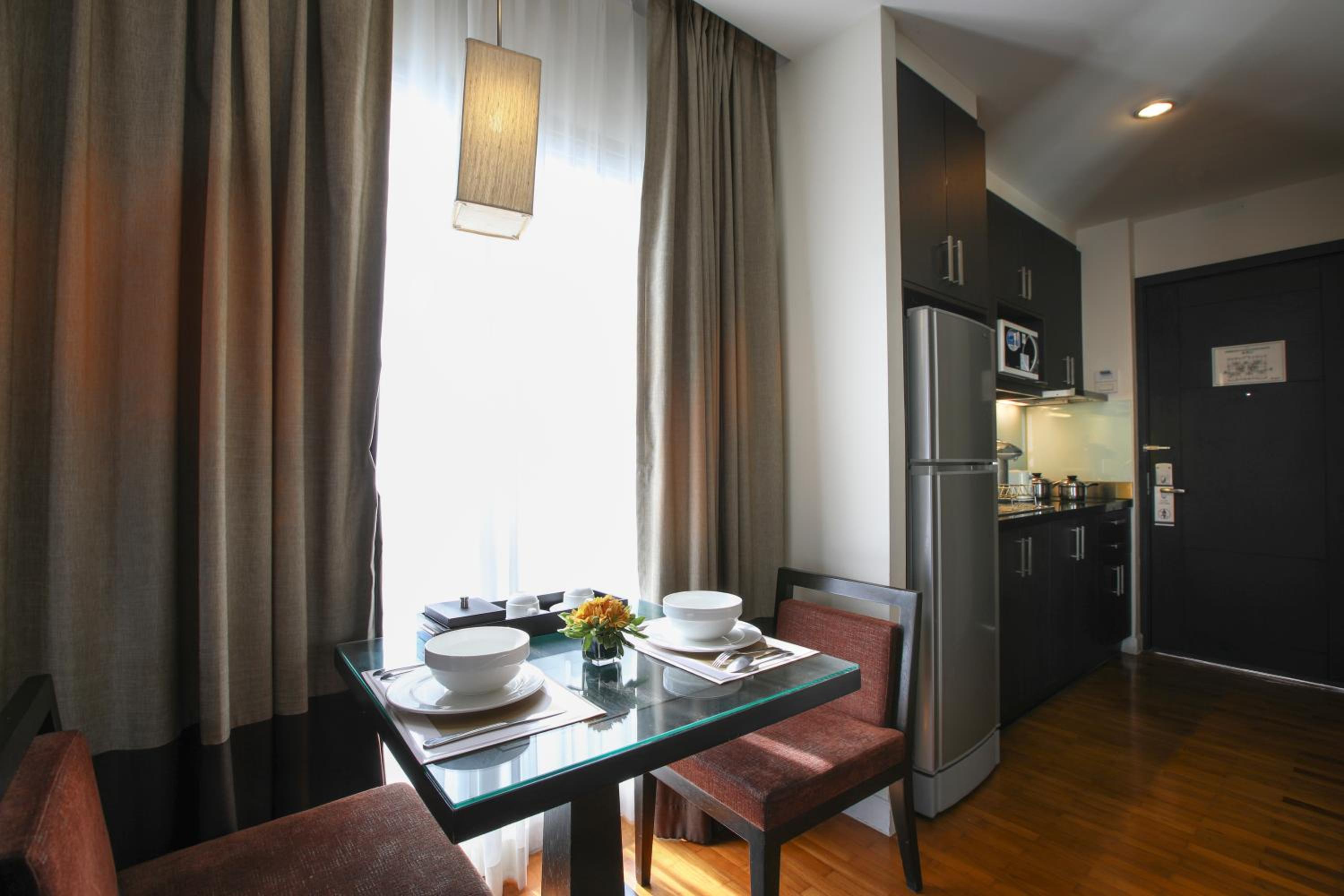 Studio Suite - Photo 3