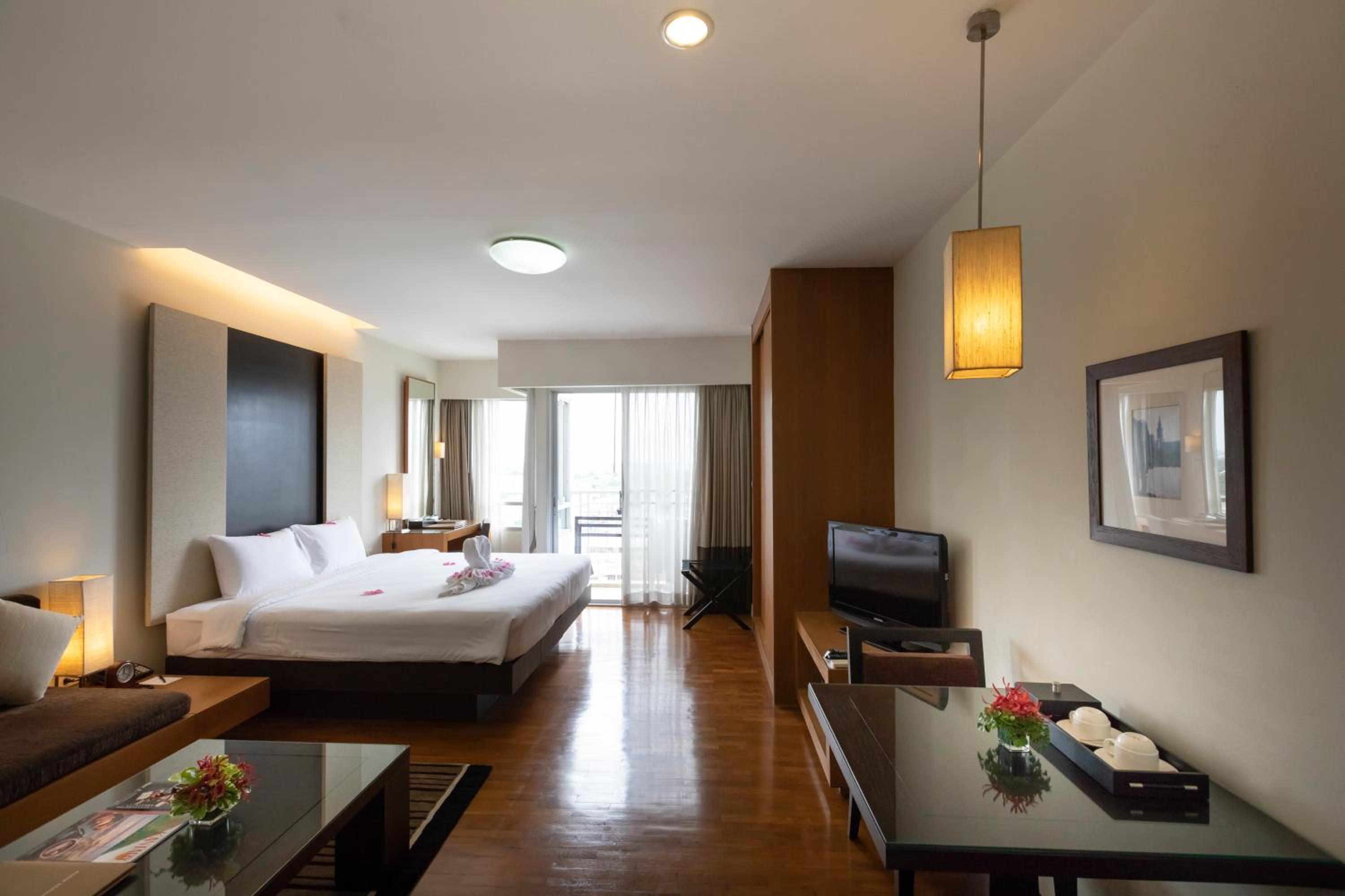 Studio Suite - Photo 4