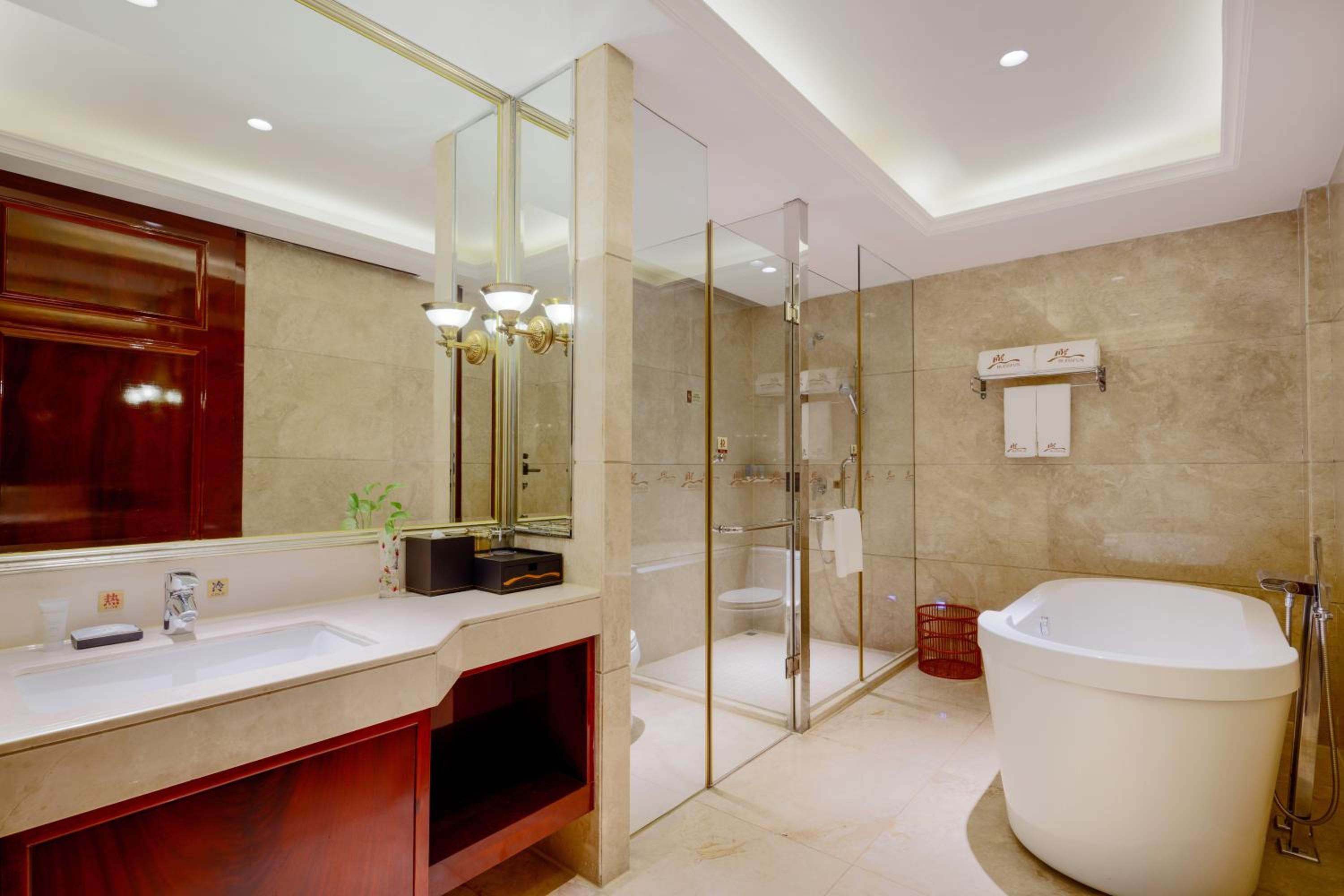 Premium Deluxe Suite photo 3
