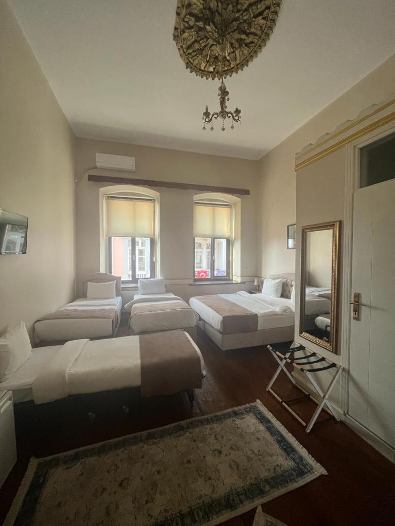 Deluxe Family Suite
