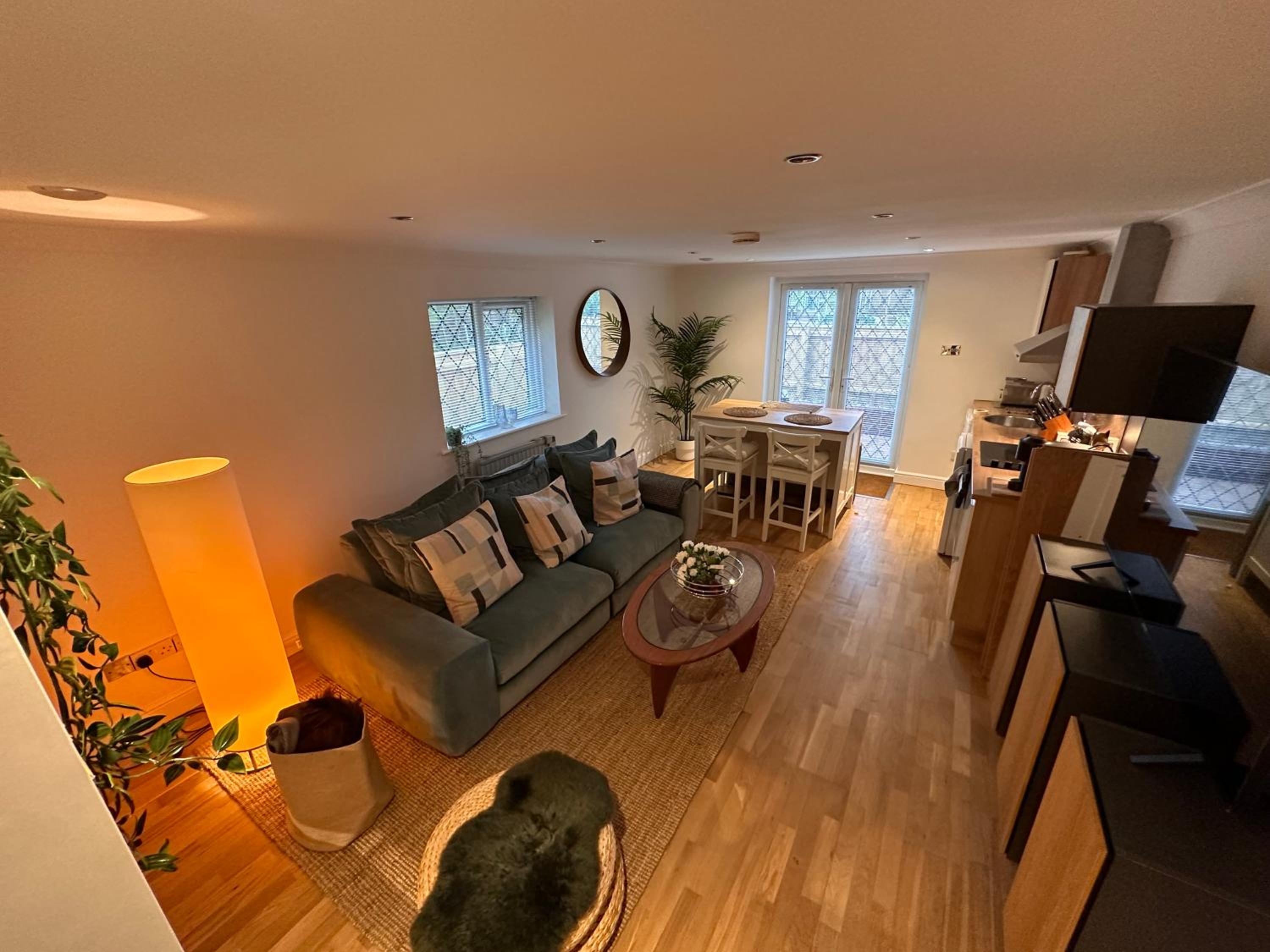 One-Bedroom House photo 1