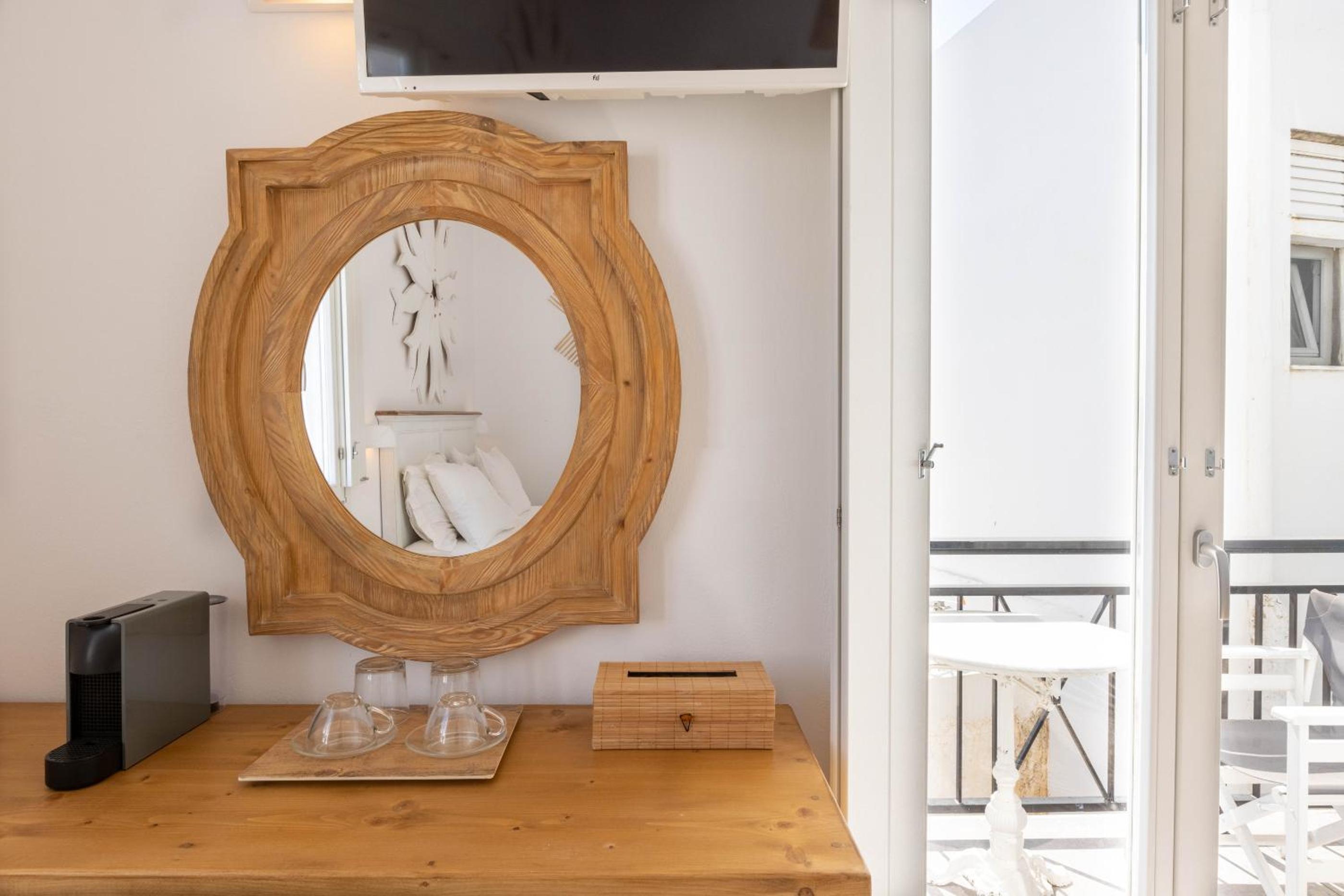 One-Bedroom Apartment - Photo 21
