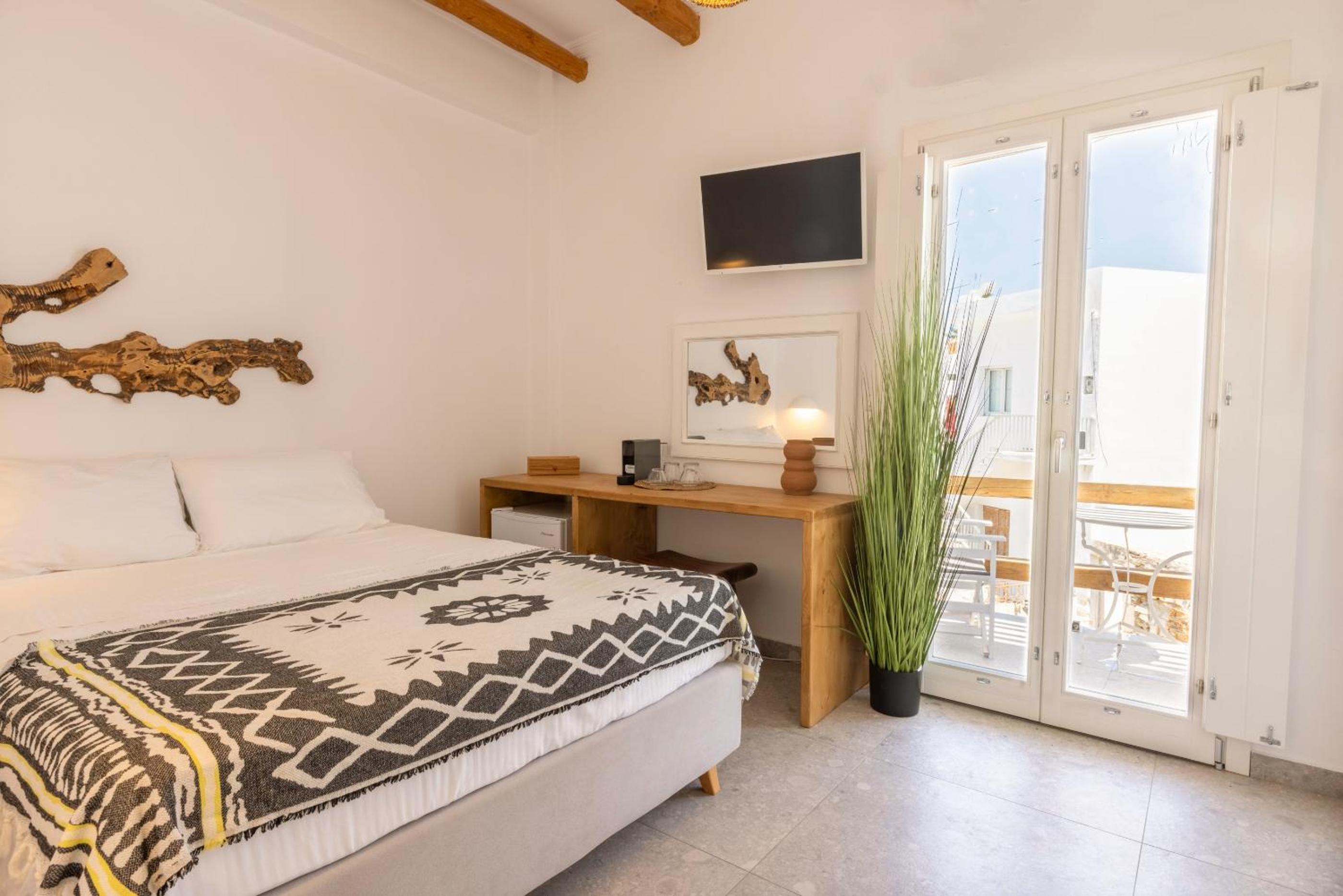 One-Bedroom Apartment - Photo 9