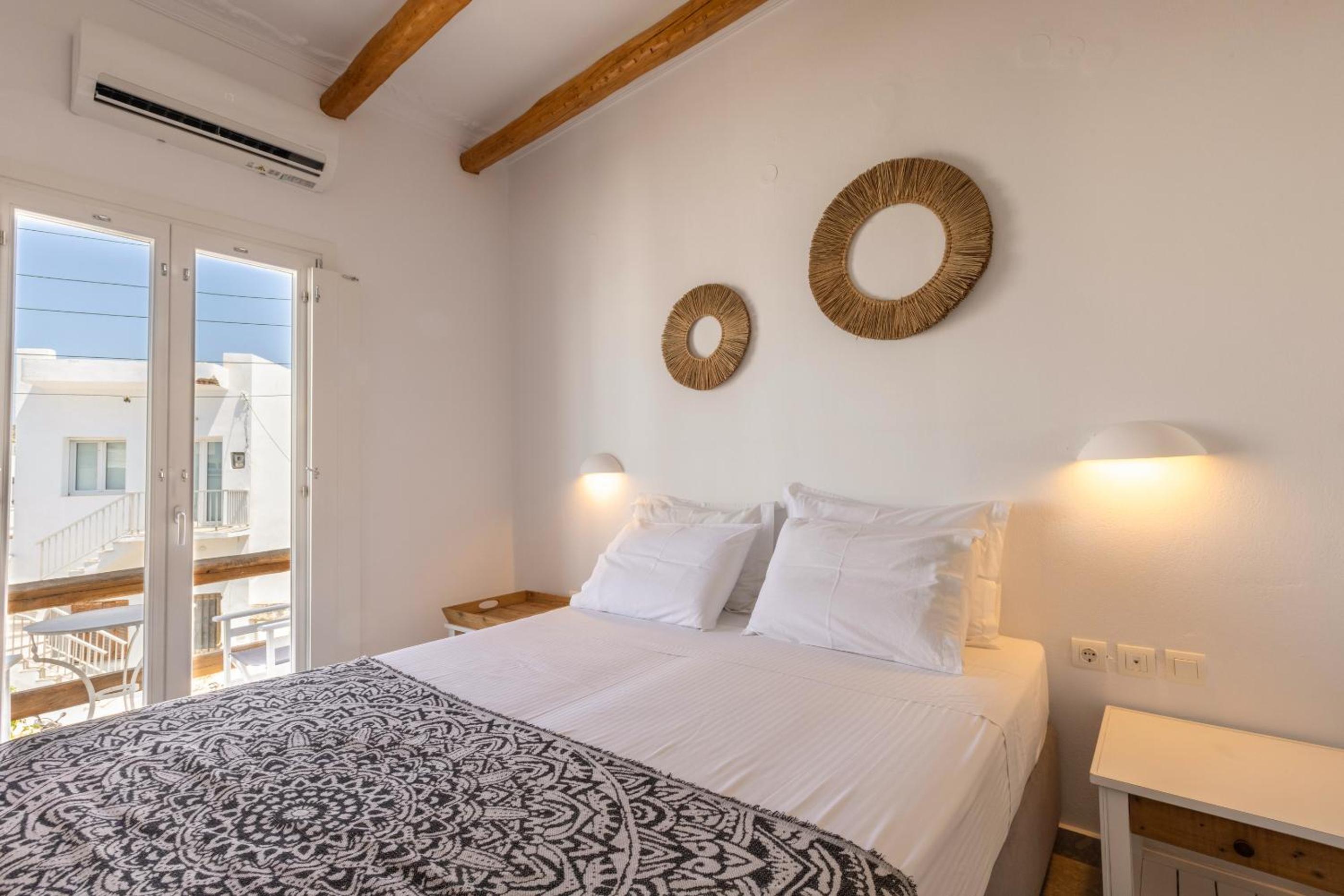One-Bedroom Apartment - Photo 8