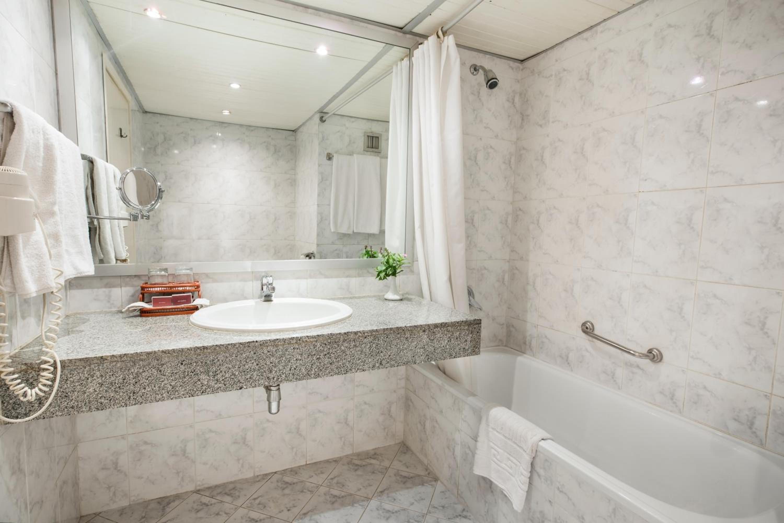 Special Offer -Triple Room With Nile View - Egyptians Only - Photo 3