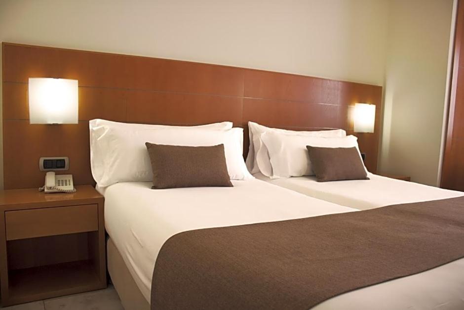 Triple Room (2 Adults + 1 Child)
