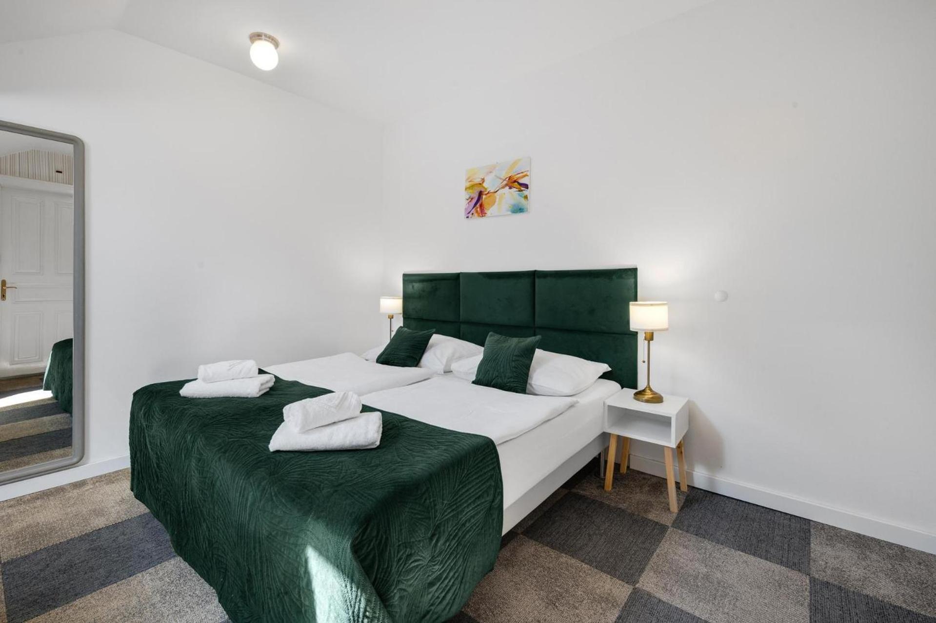 Standard Double Room - Photo 8