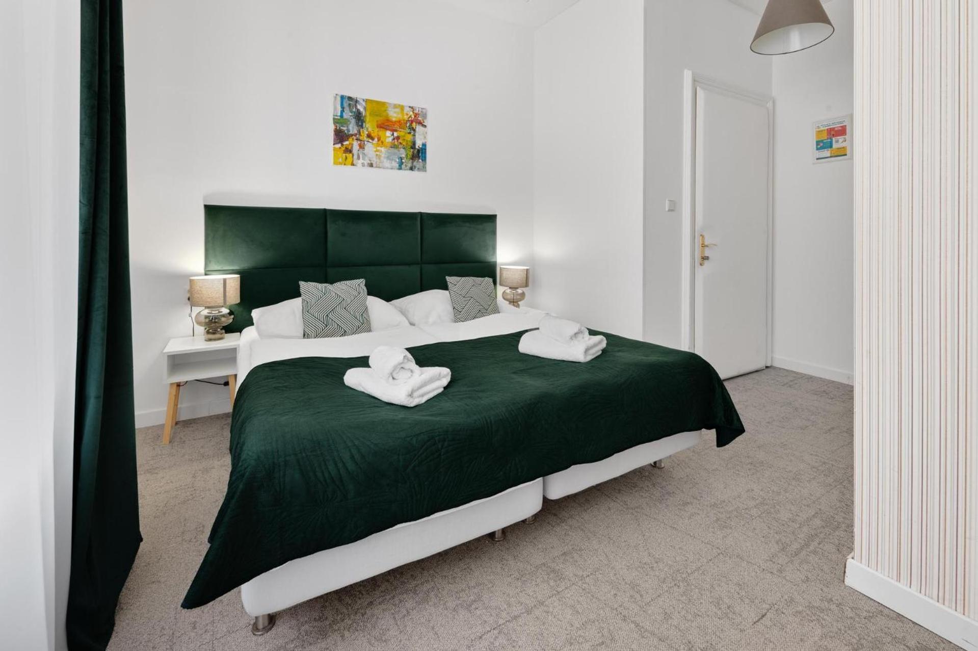 Standard Double Room - Photo 10