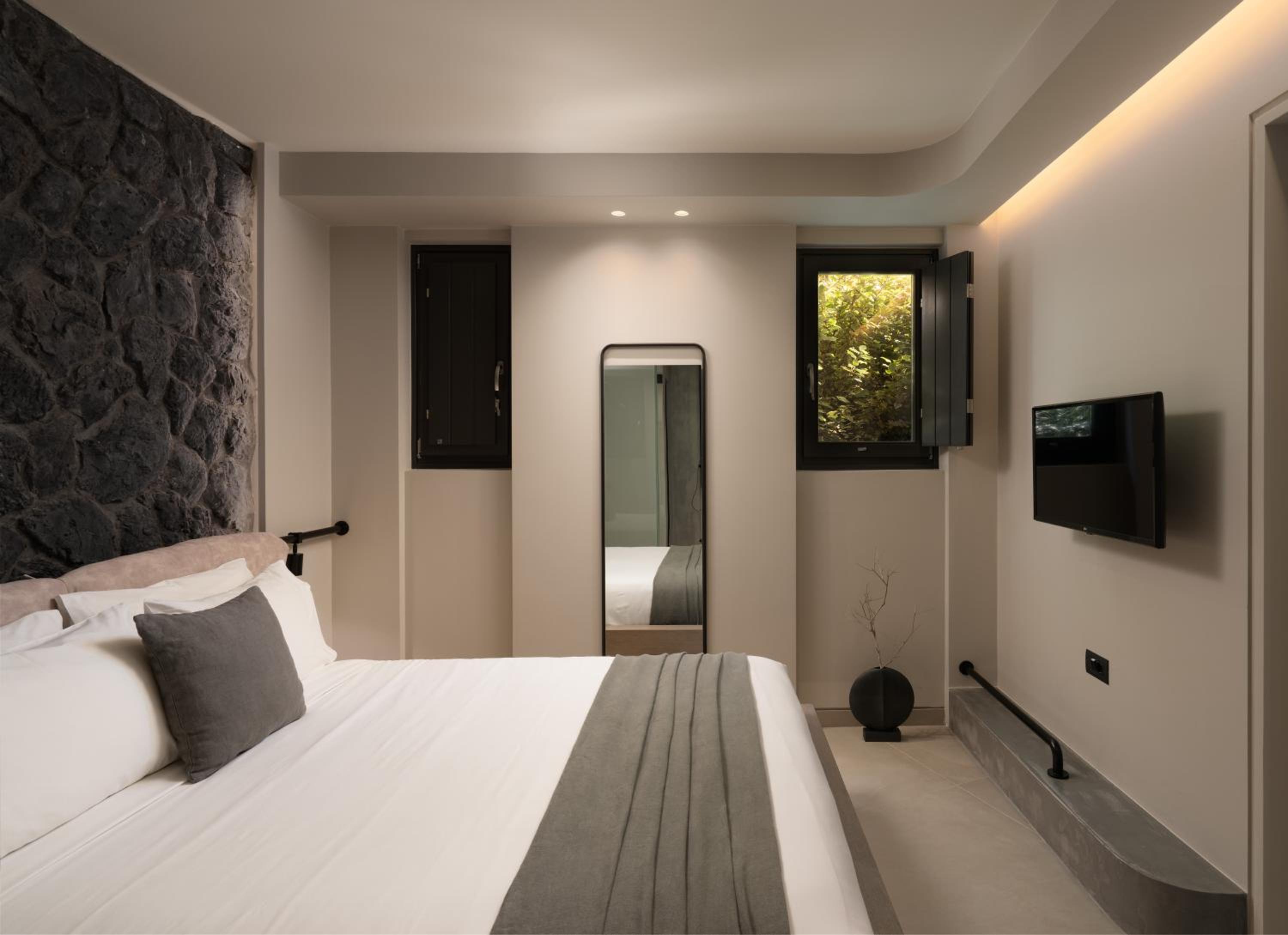 Premier Suite with Private Pool - Photo 23