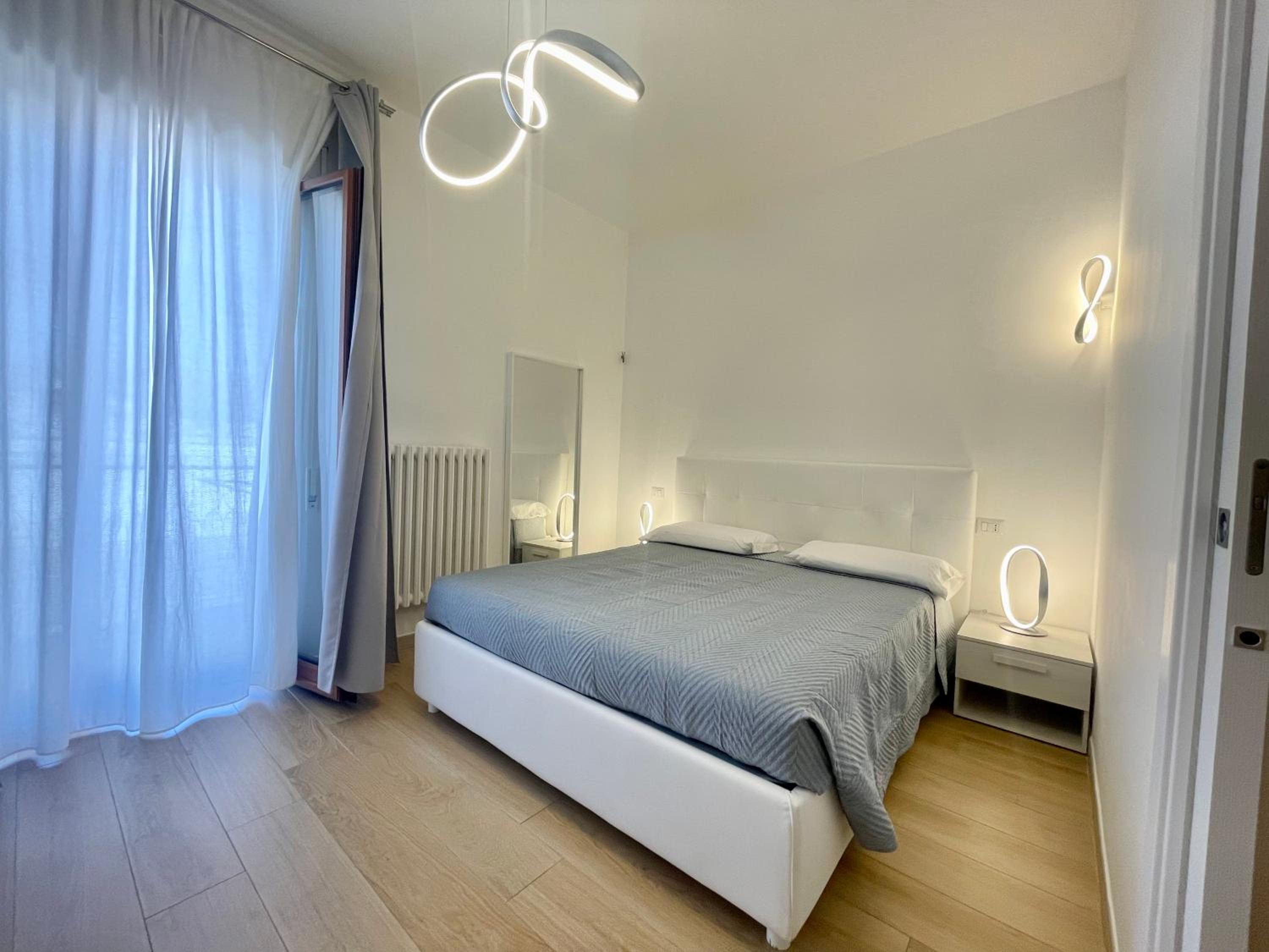 Deluxe Double Room with Balcony photo 1