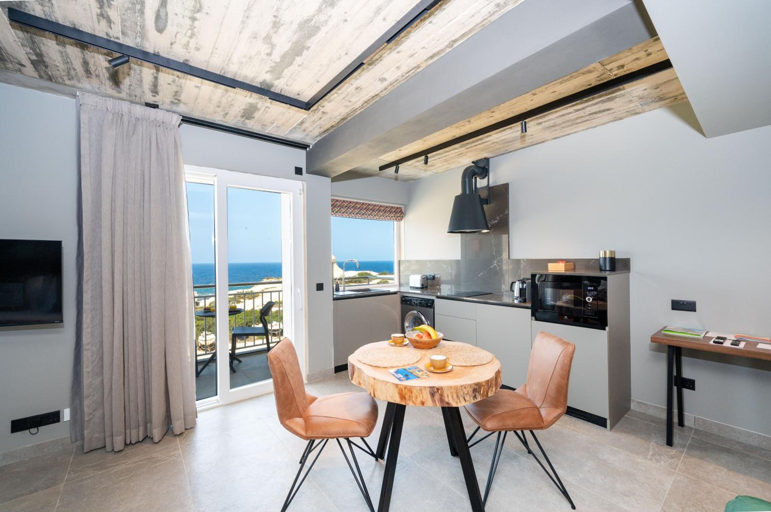 Studio Apartment with Sea View photo 2