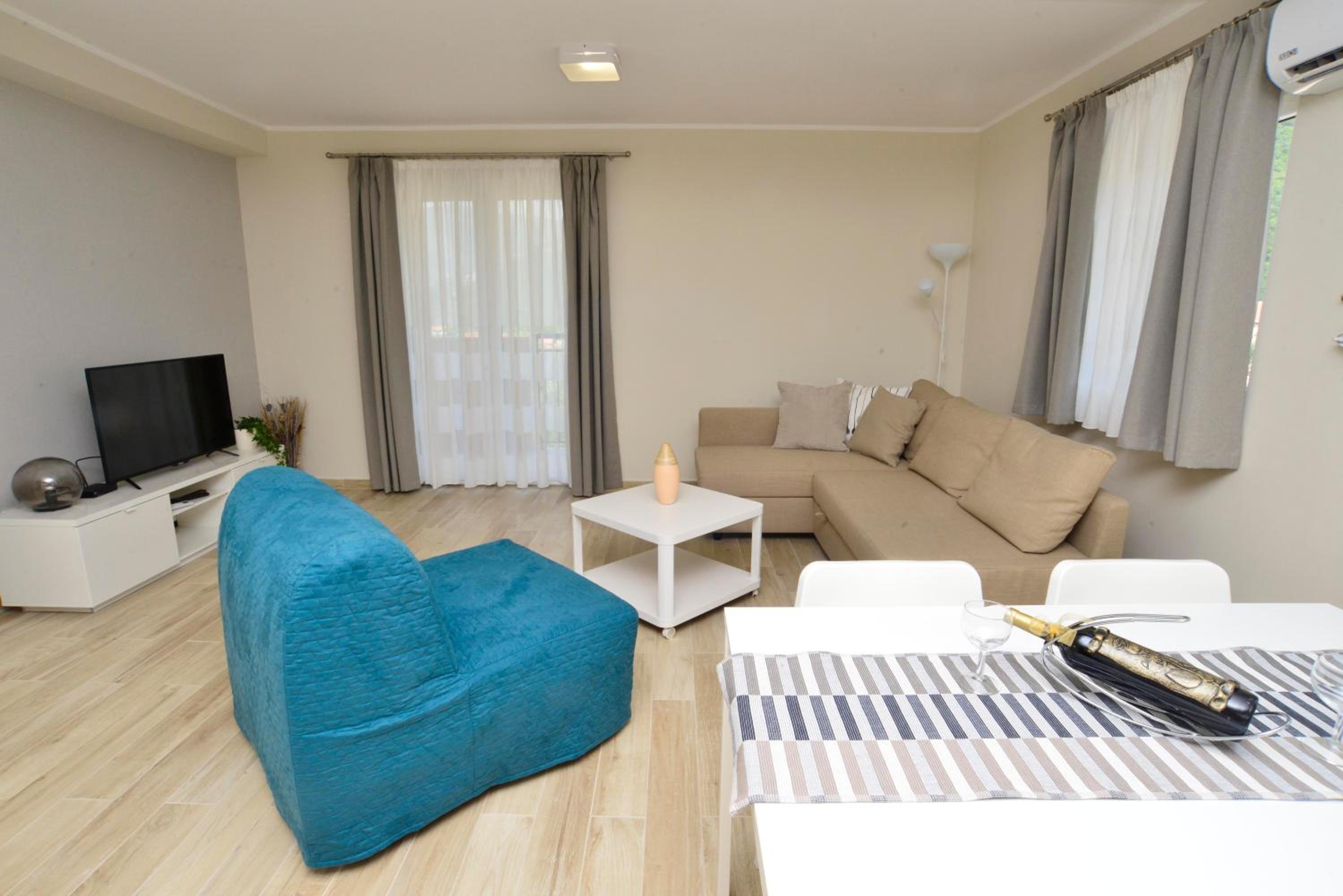 Studio Apartment