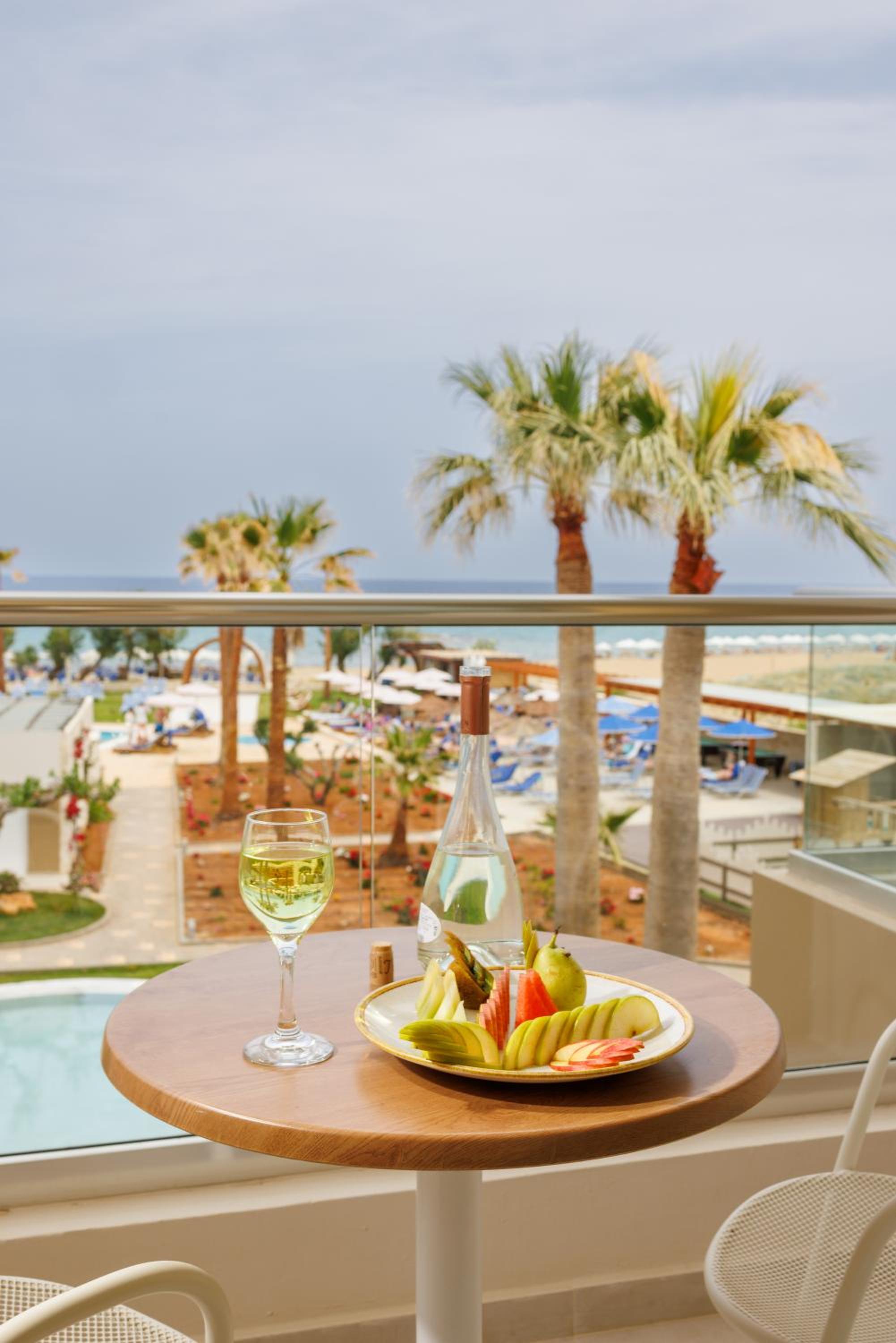Junior Suite with Sea View photo 2