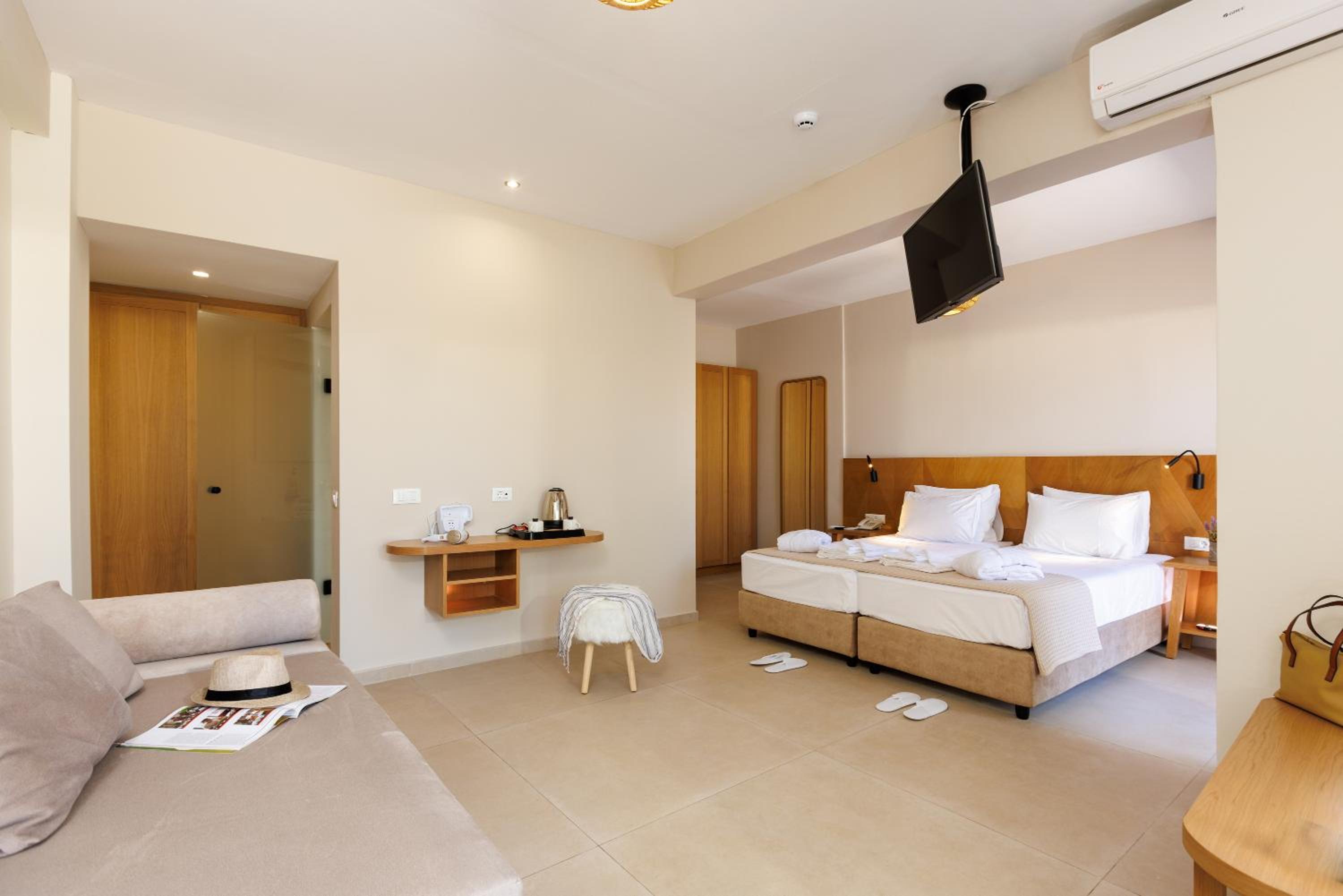 Superior Double or Twin Room with Pool View