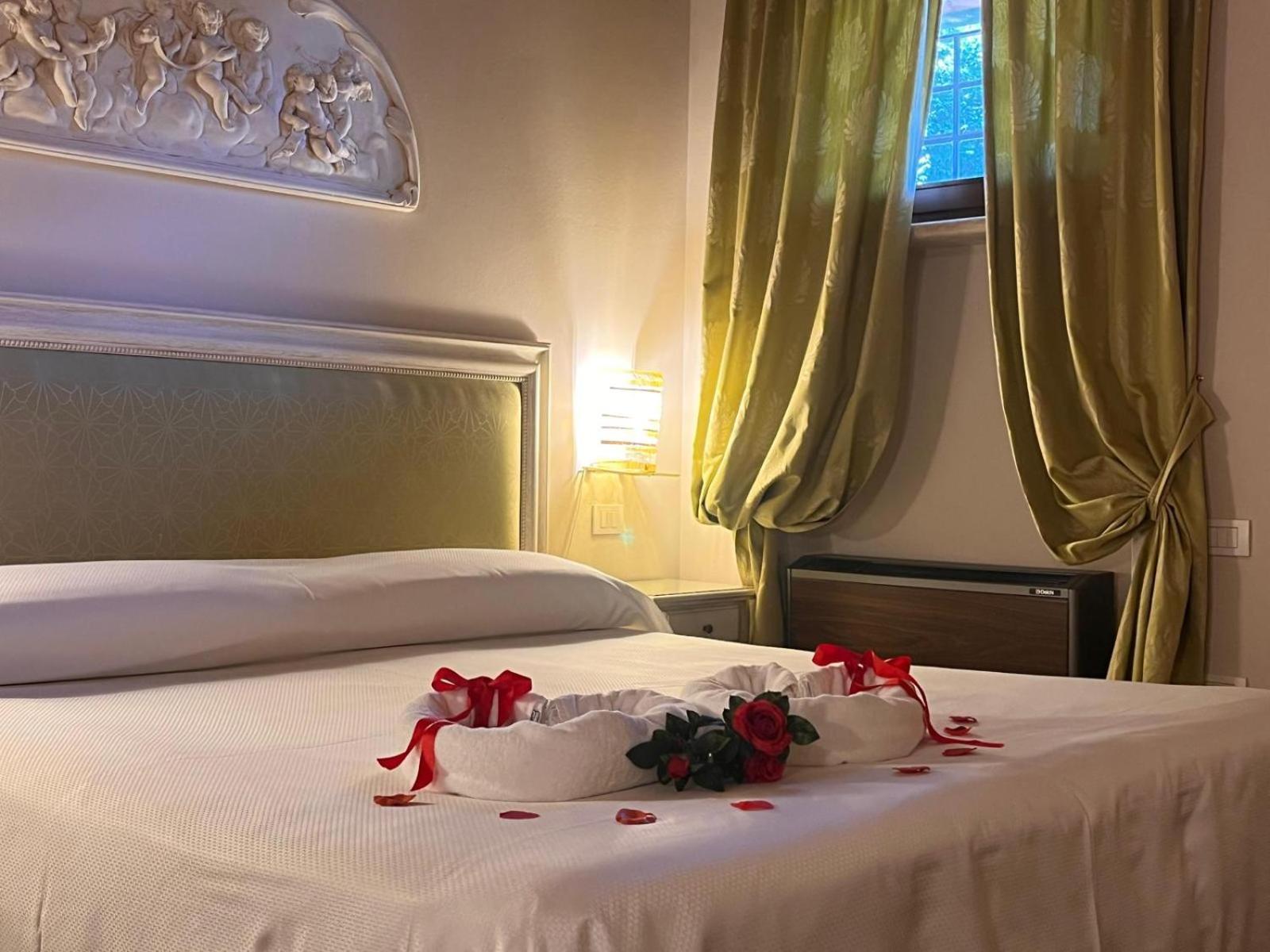 Double Room - Photo 24