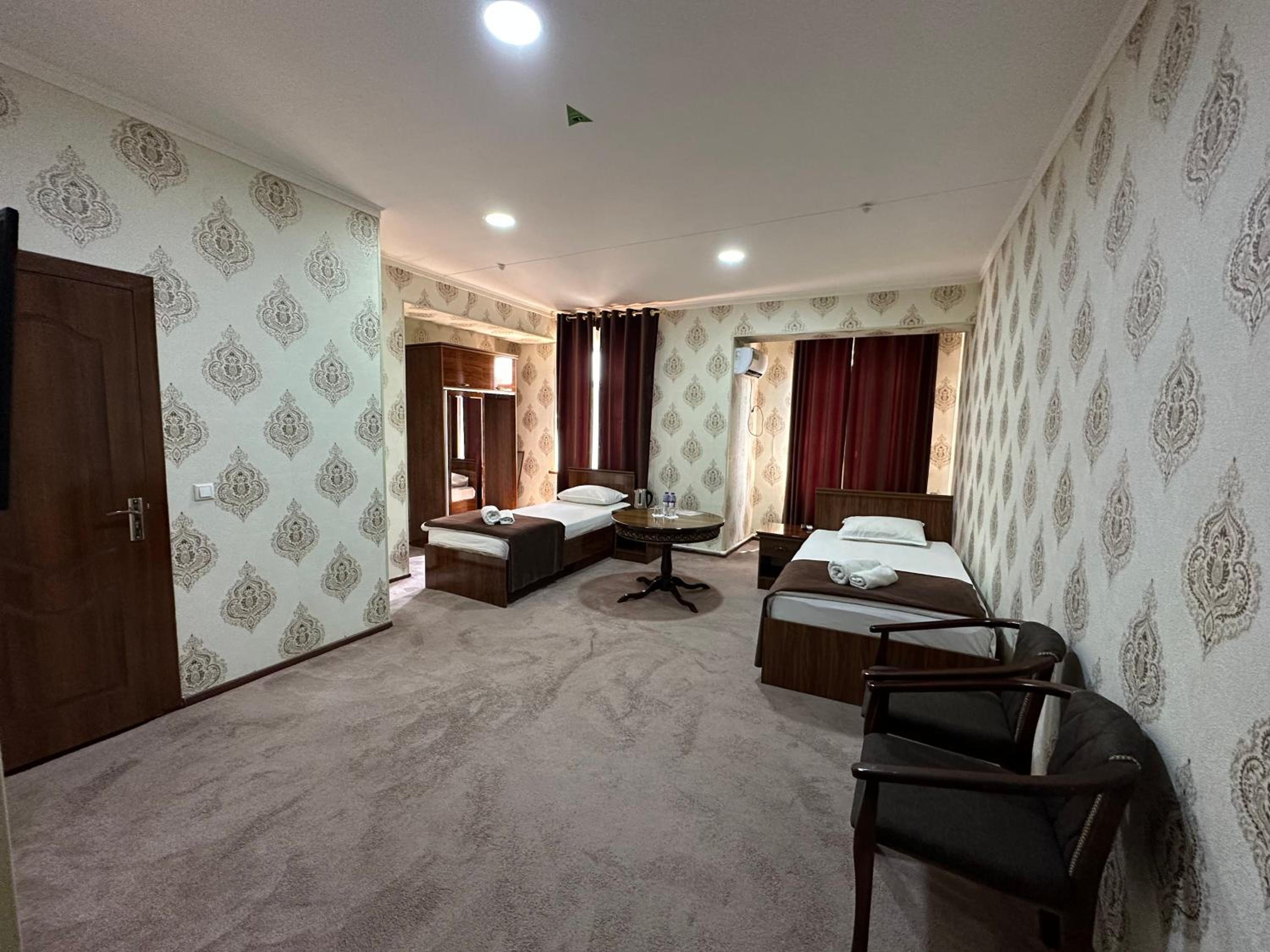 Double Room with Two Double Beds photo 3