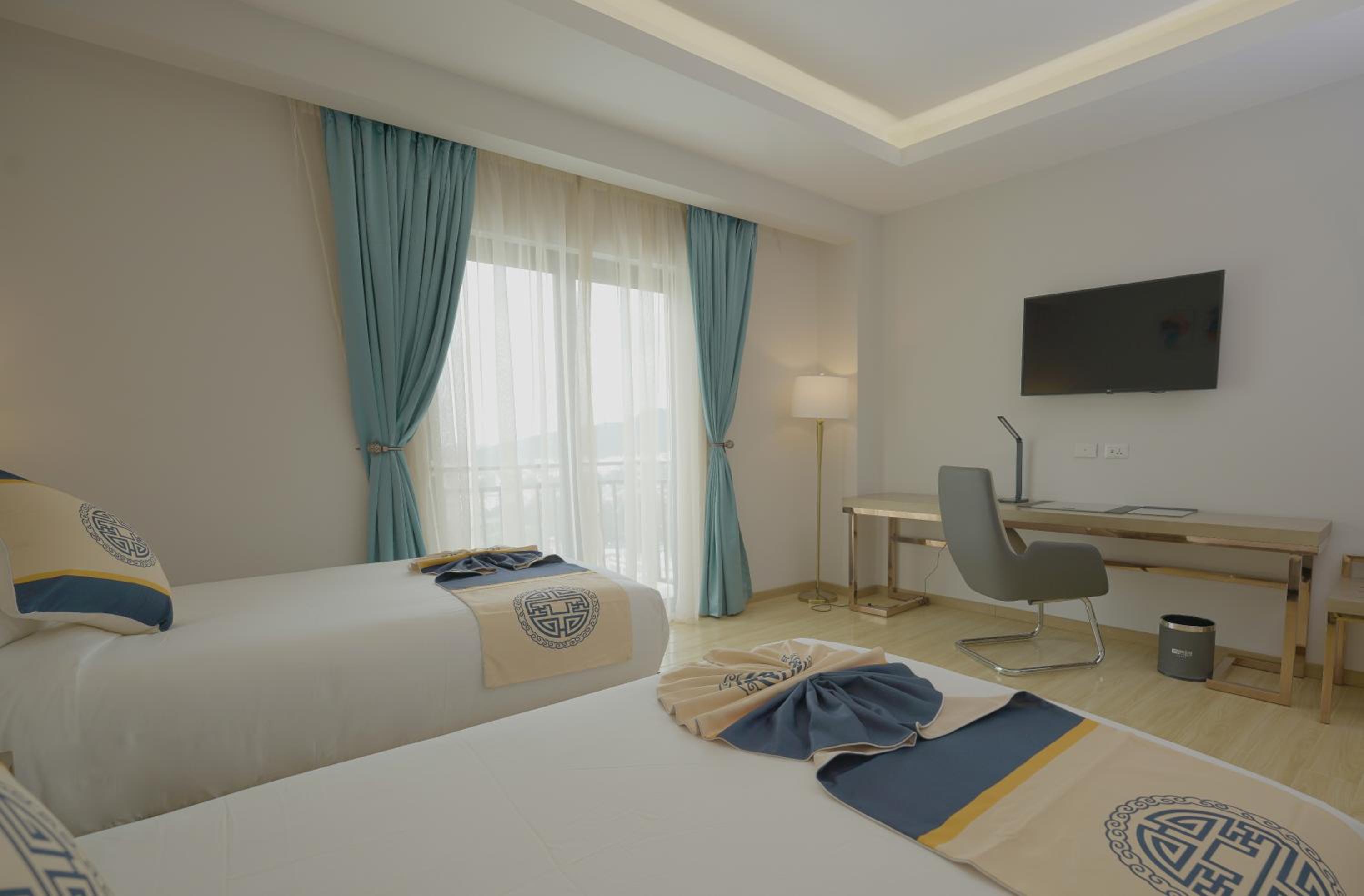 Standard Twin Room - Photo 3