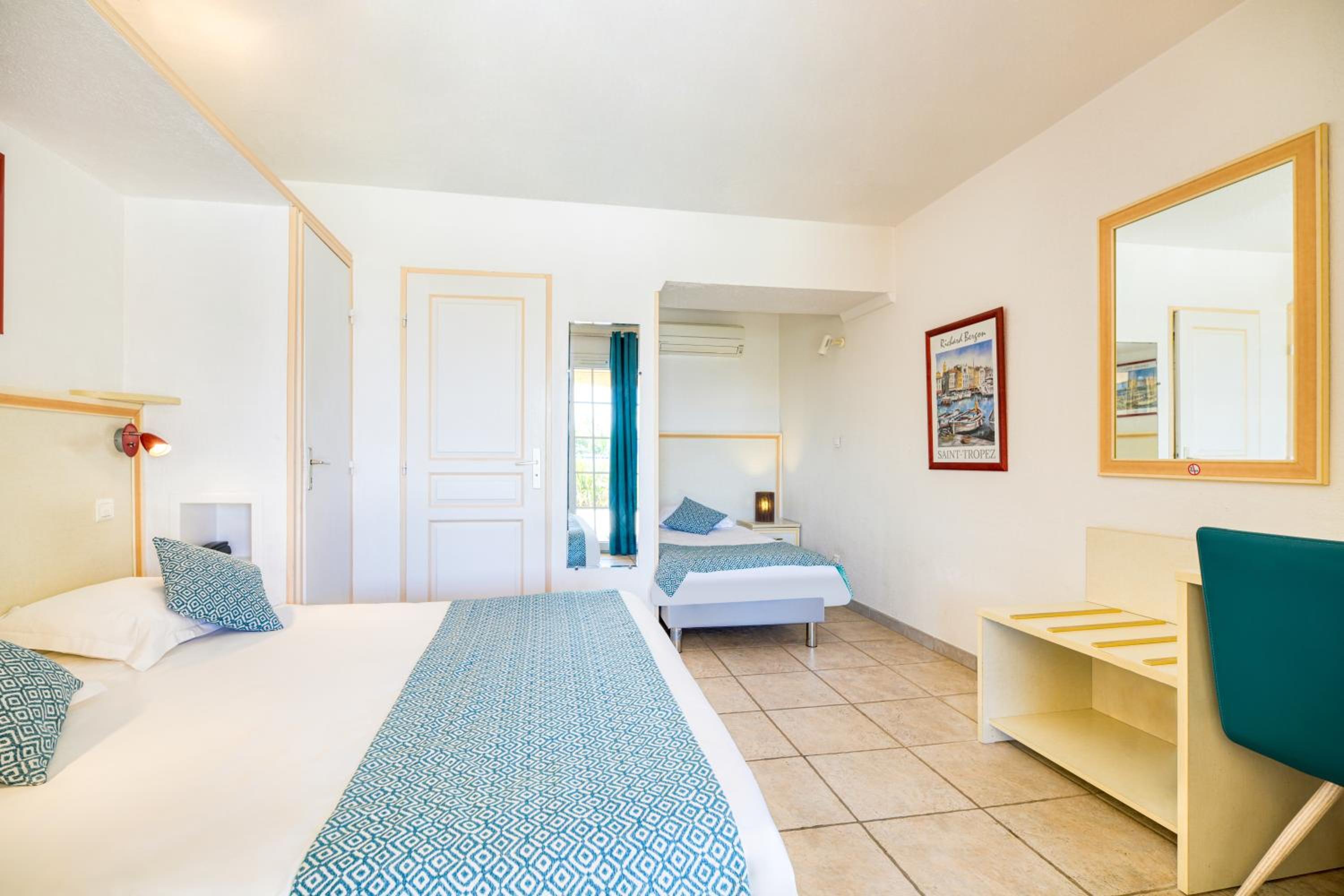 Triple Room - Terrace Garden view photo 3